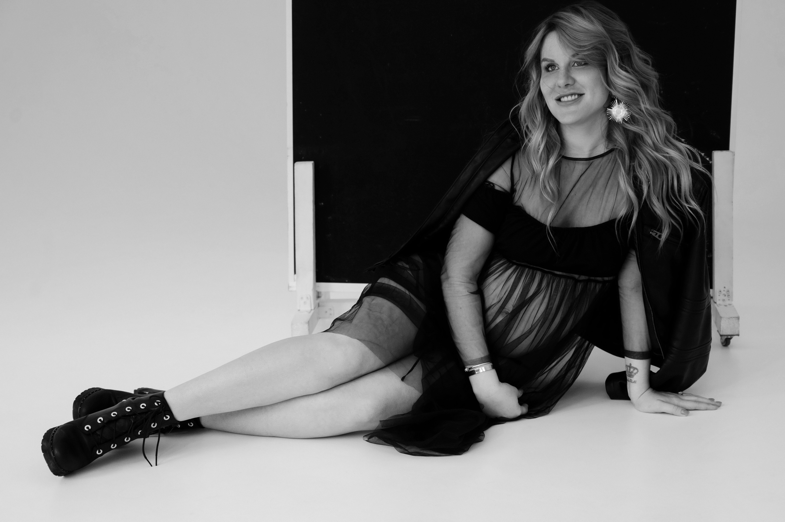 Наталья. Профессиональный фотограф беременности в СПБ. Стильные фотосессии беременности в стиле минимализм и классическая фотография