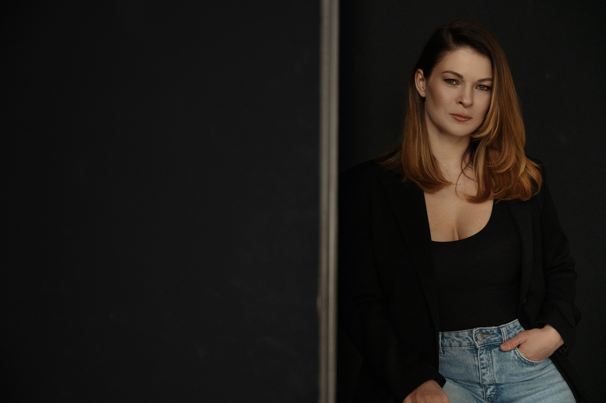 Дарина. Профессиональный фотограф беременности в СПБ. Стильные фотосессии беременности в стиле минимализм и классическая фотография