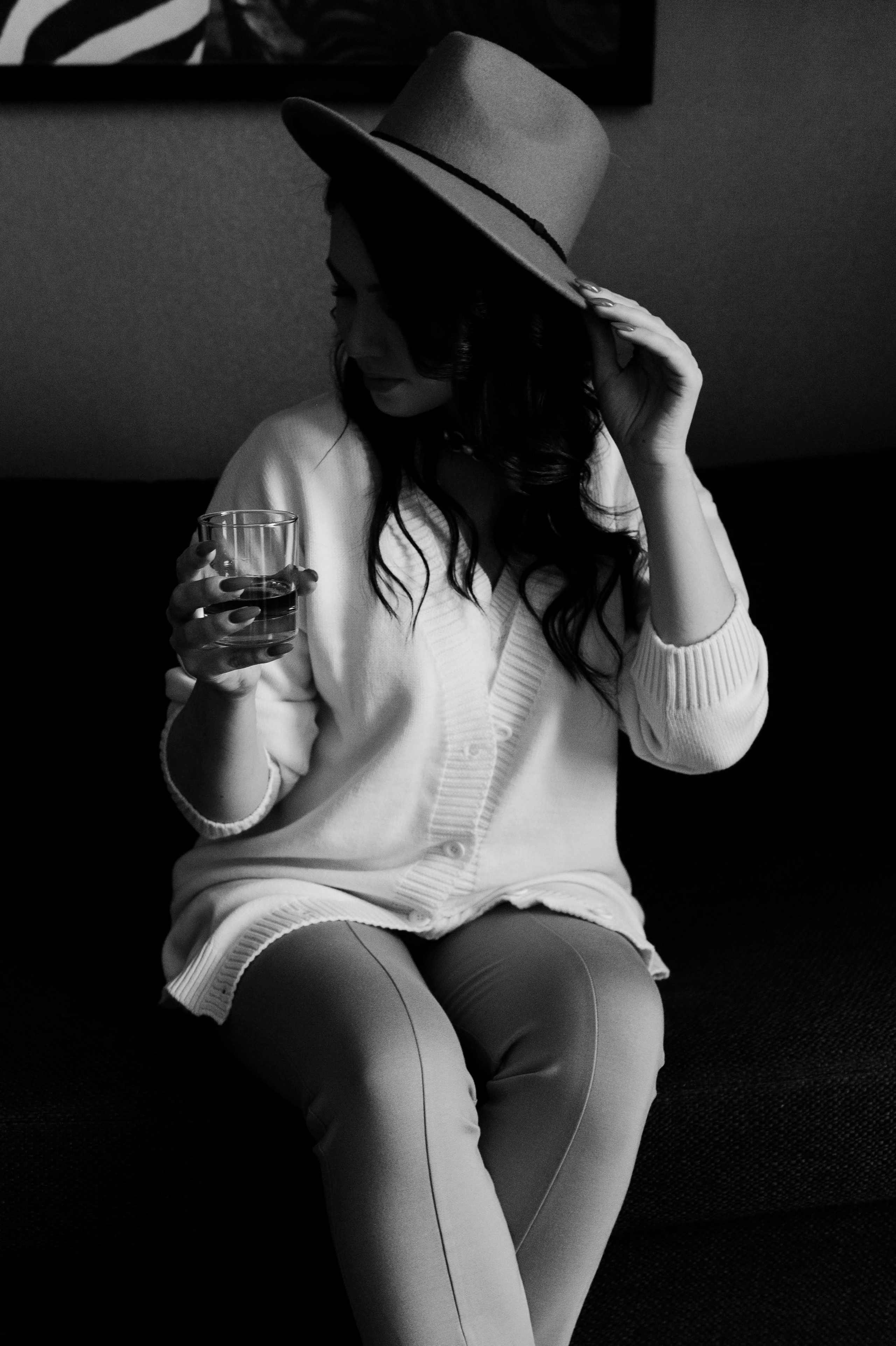 Марина. Профессиональный фотограф беременности в СПБ. Стильные фотосессии беременности в стиле минимализм и классическая фотография