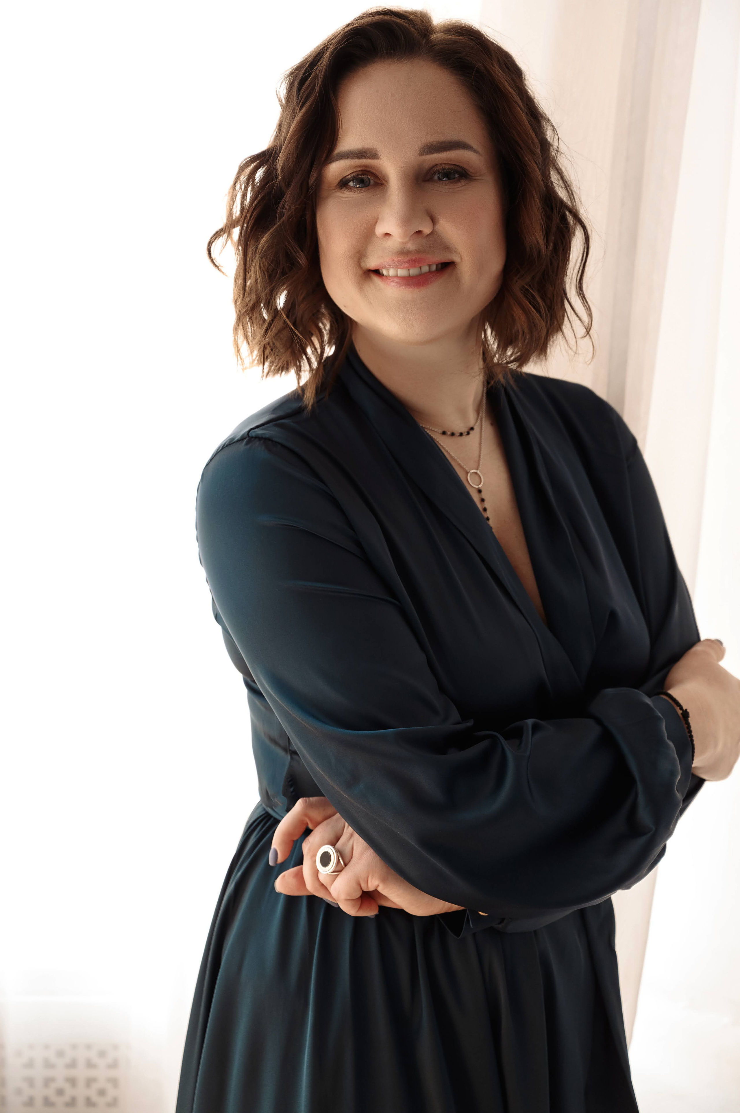 Лиза. Профессиональный фотограф беременности в СПБ. Стильные фотосессии беременности в стиле минимализм и классическая фотография