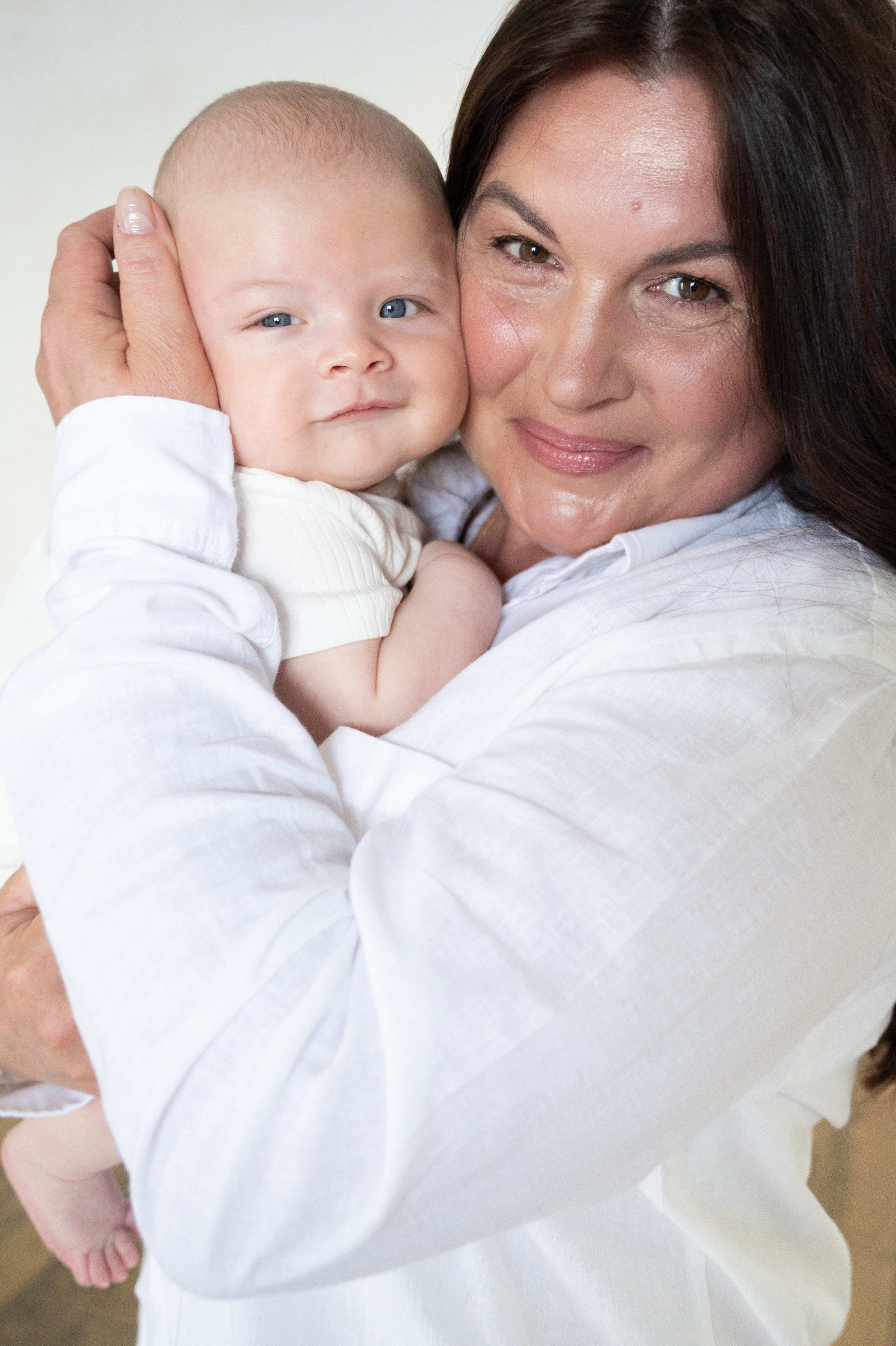 Фотосесьемка Евгении. Профессиональный фотограф беременности в СПБ. Стильные фотосессии беременности в стиле минимализм и классическая фотография