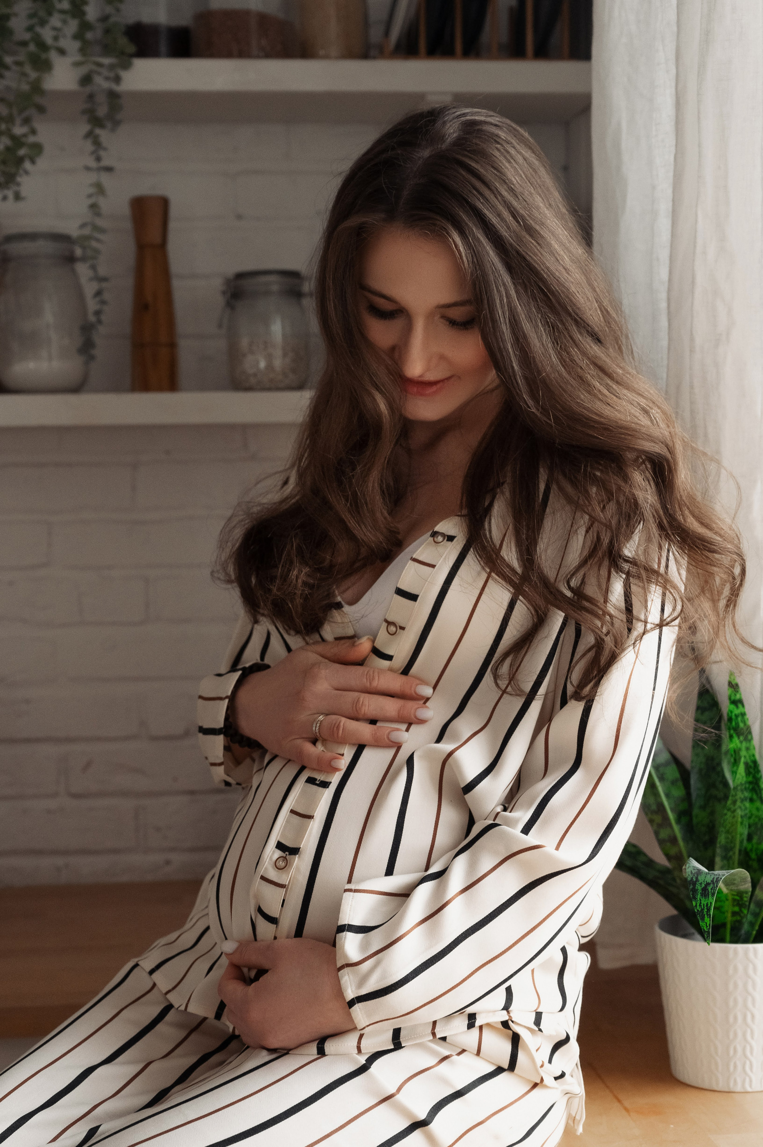 Марианна. Профессиональный фотограф беременности в СПБ. Стильные фотосессии беременности в стиле минимализм и классическая фотография