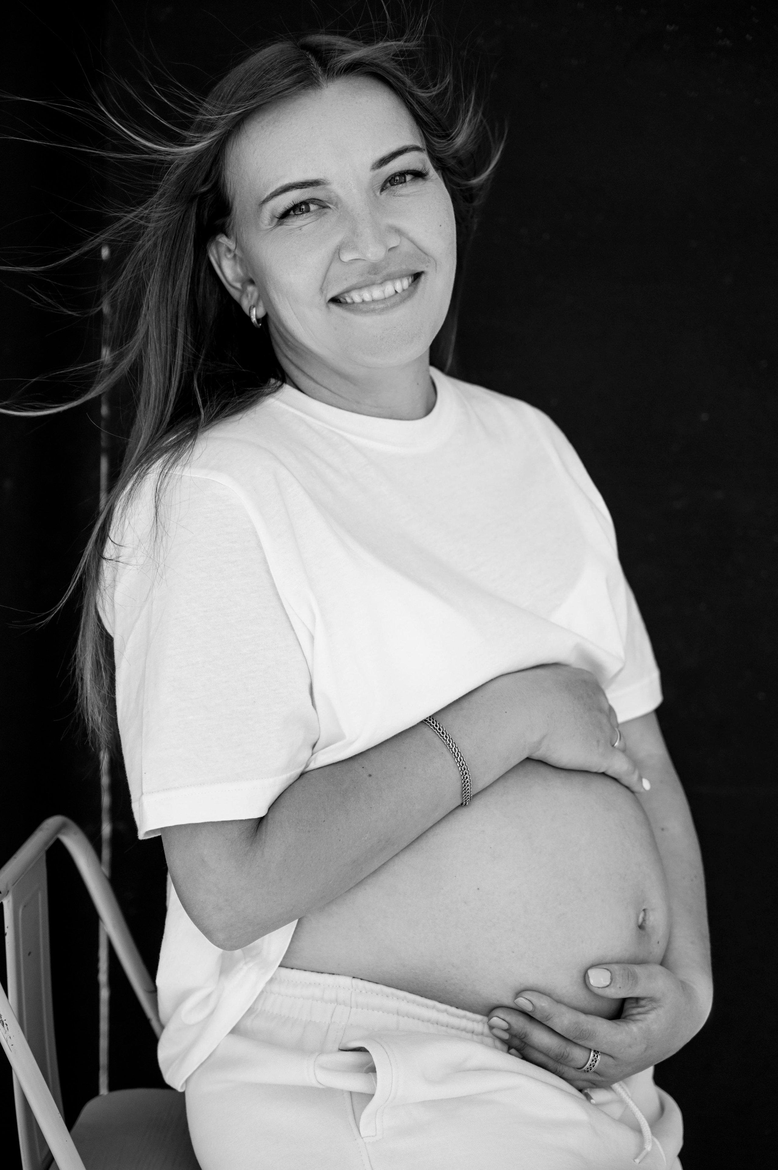 Оленька. Профессиональный фотограф беременности в СПБ. Стильные фотосессии беременности в стиле минимализм и классическая фотография