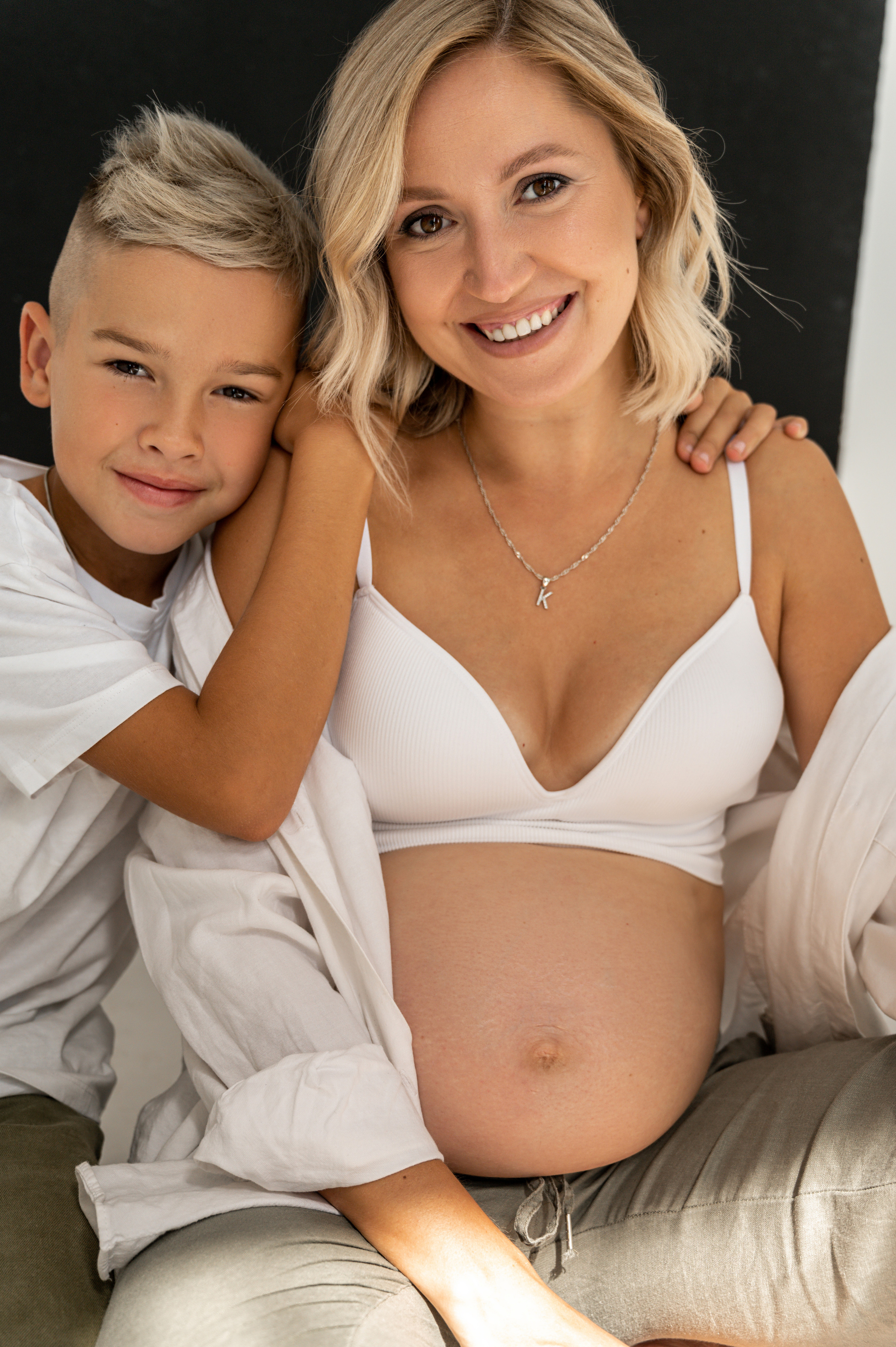 Екатерина. Профессиональный фотограф беременности в СПБ. Стильные фотосессии беременности в стиле минимализм и классическая фотография