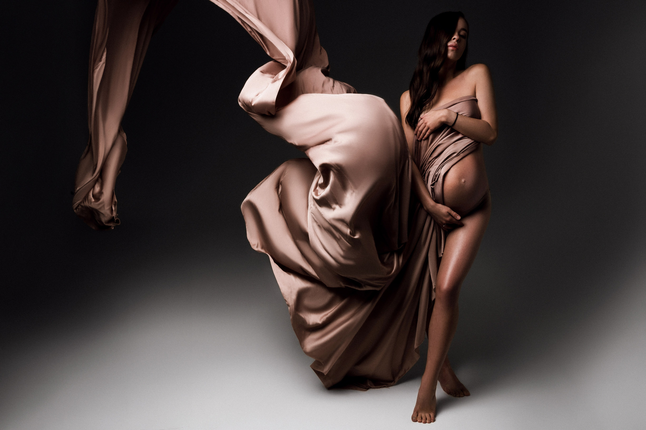 Ирина. Профессиональный фотограф беременности в СПБ. Стильные фотосессии беременности в стиле минимализм и классическая фотография