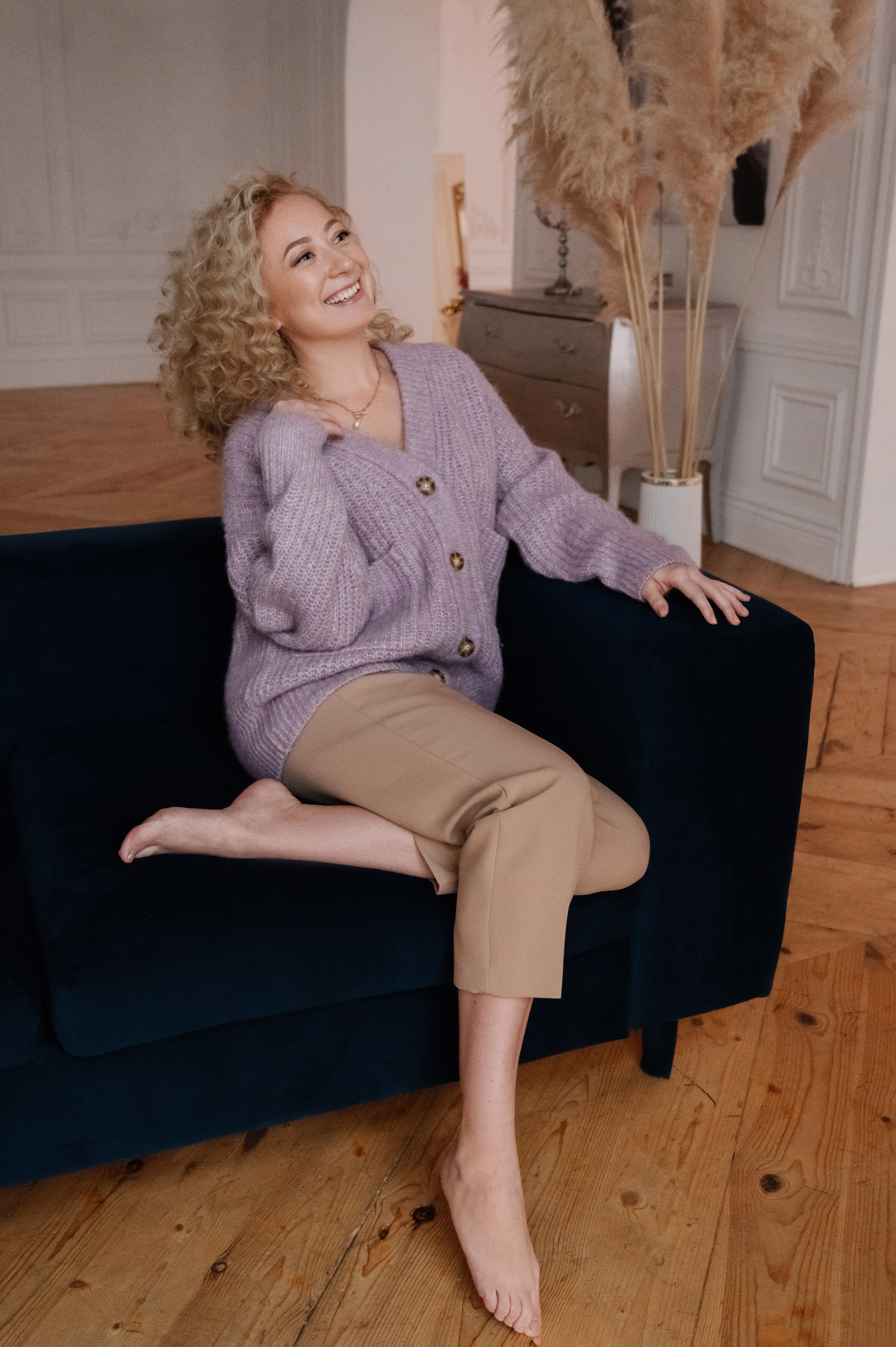 Лилия. Профессиональный фотограф беременности в СПБ. Стильные фотосессии беременности в стиле минимализм и классическая фотография