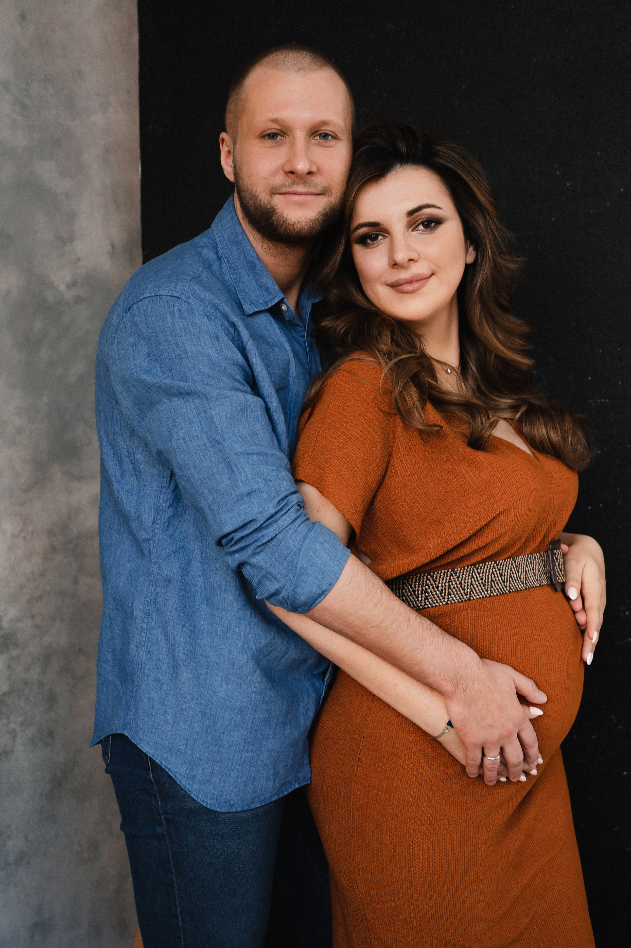 Юлия. Профессиональный фотограф беременности в СПБ. Стильные фотосессии беременности в стиле минимализм и классическая фотография