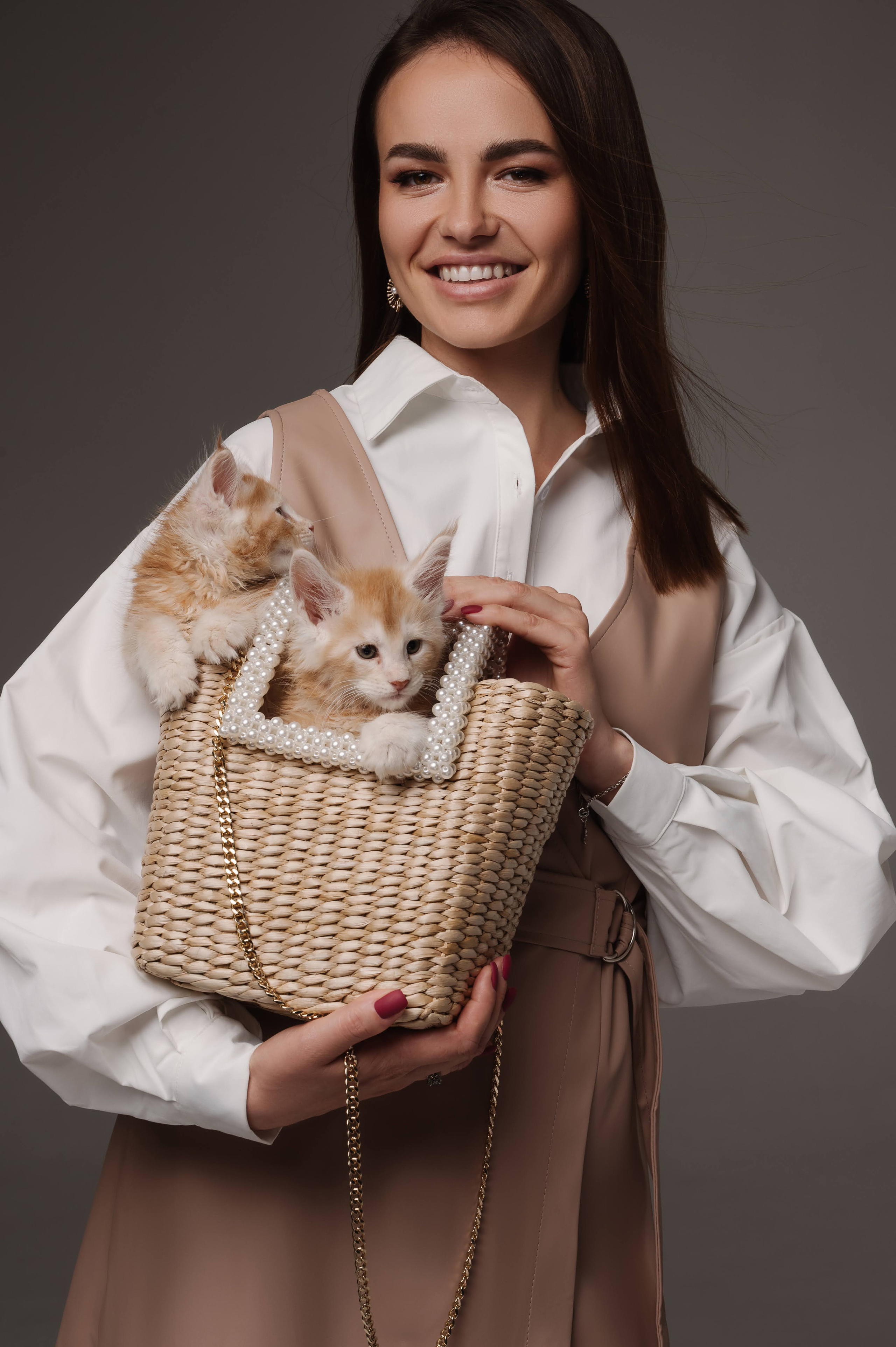 Валерия. Профессиональный фотограф беременности в СПБ. Стильные фотосессии беременности в стиле минимализм и классическая фотография