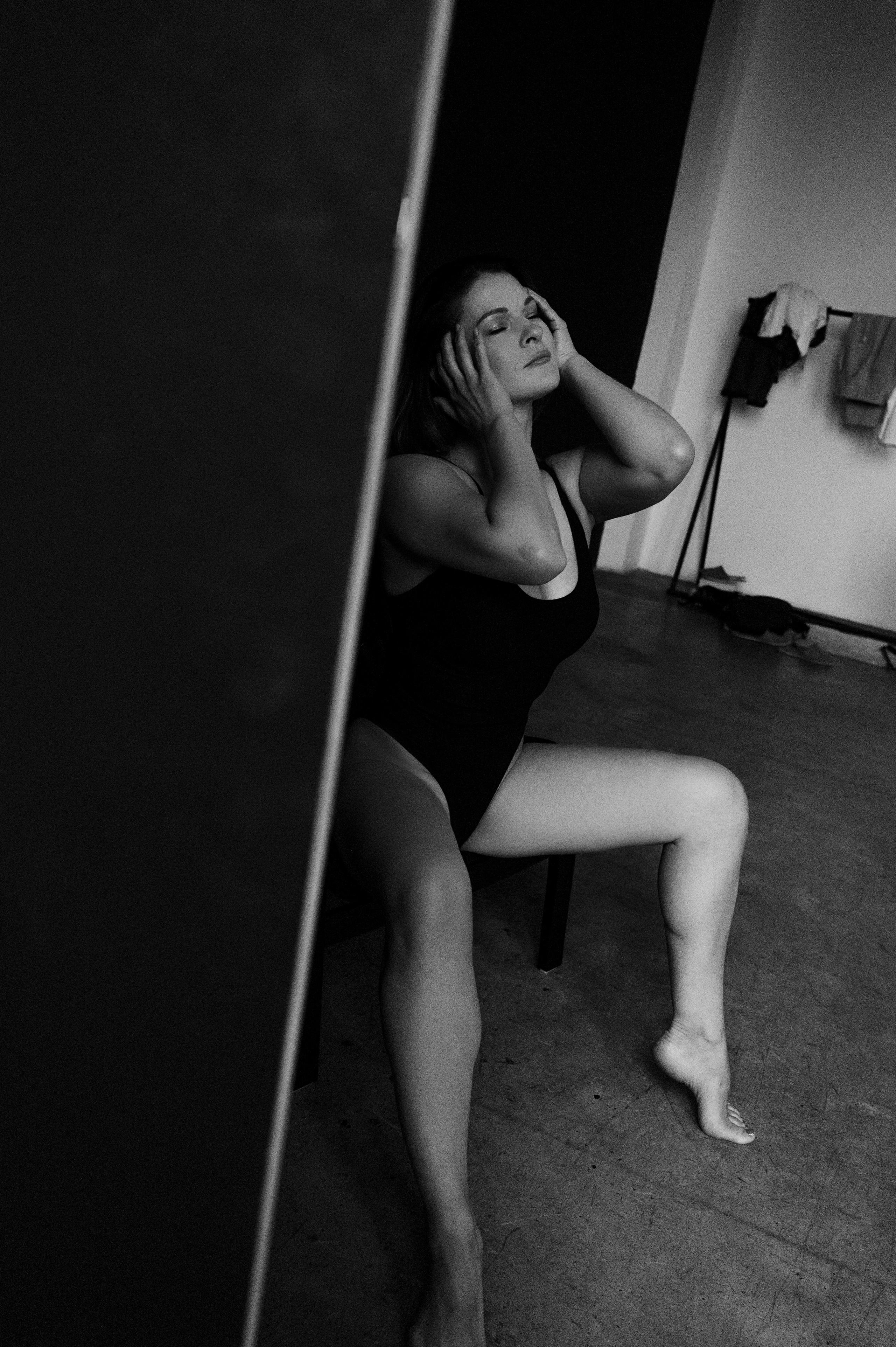 Дарина. Профессиональный фотограф беременности в СПБ. Стильные фотосессии беременности в стиле минимализм и классическая фотография