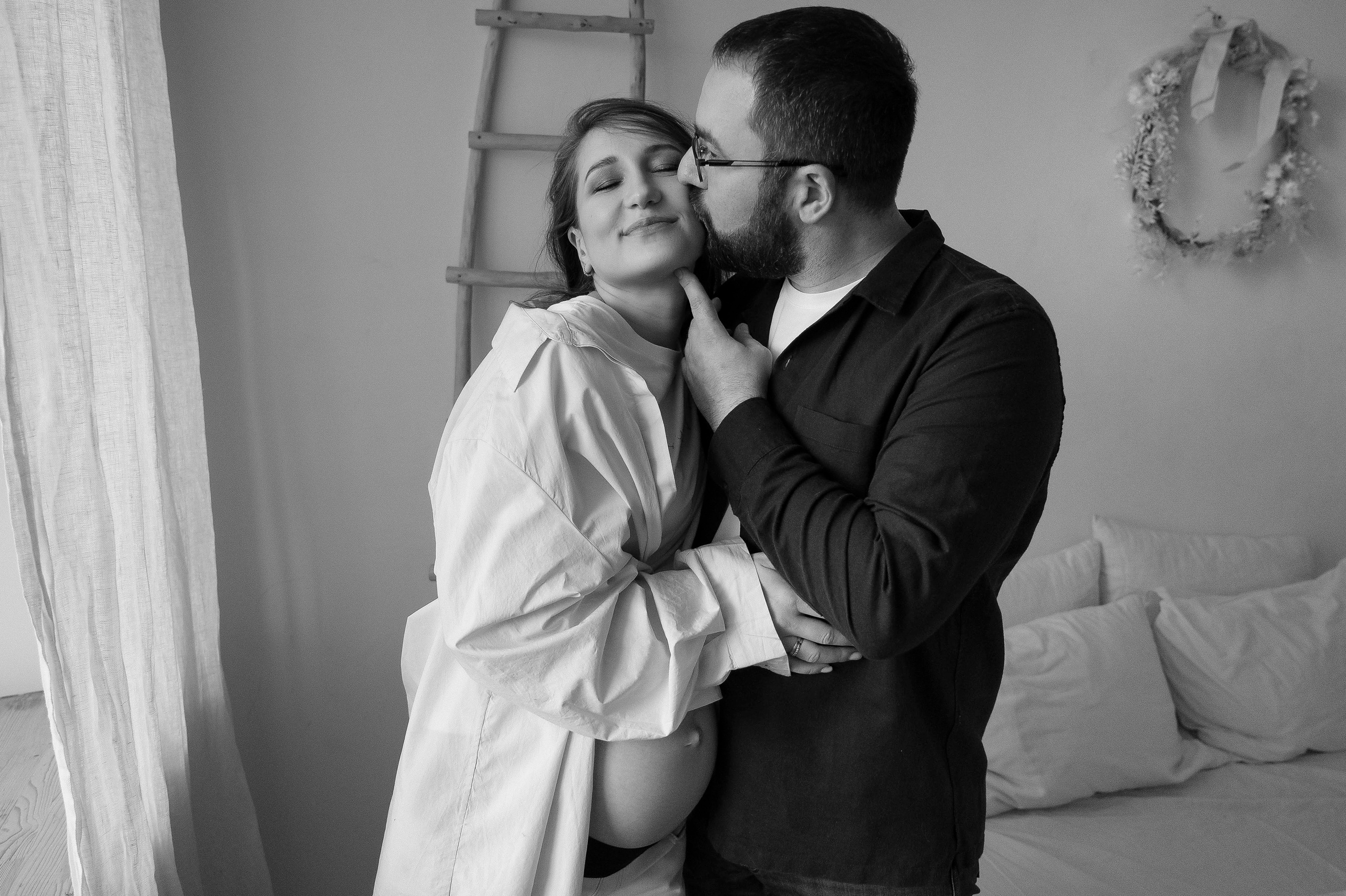 Марианна. Профессиональный фотограф беременности в СПБ. Стильные фотосессии беременности в стиле минимализм и классическая фотография