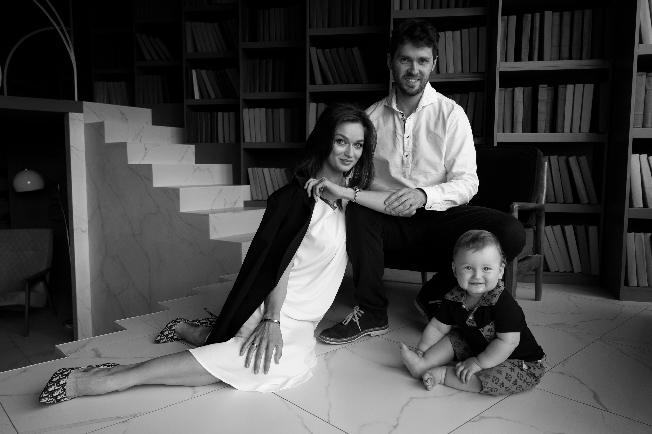 Ксения. Профессиональный фотограф беременности в СПБ. Стильные фотосессии беременности в стиле минимализм и классическая фотография