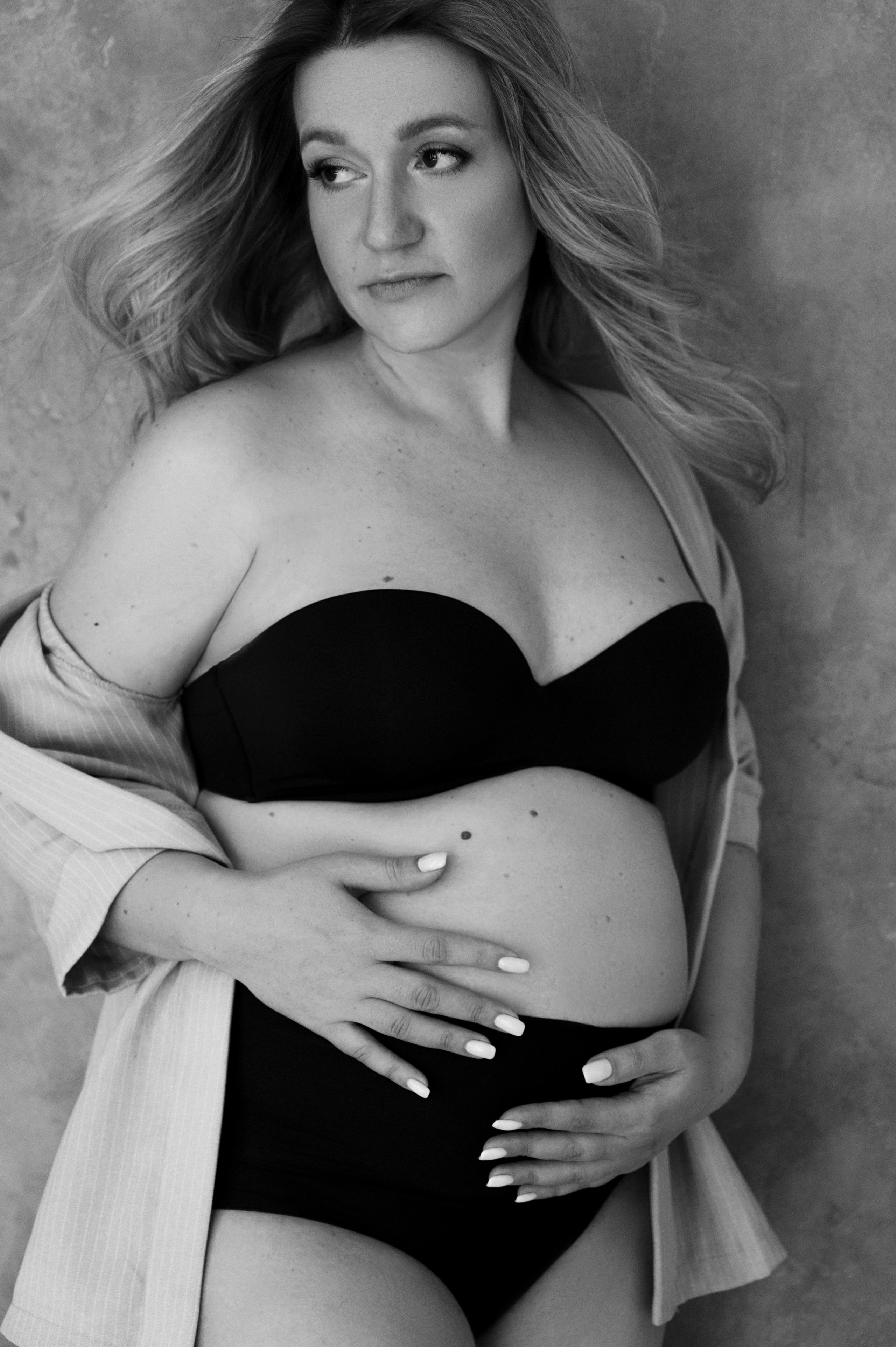 Светлана. Профессиональный фотограф беременности в СПБ. Стильные фотосессии беременности в стиле минимализм и классическая фотография