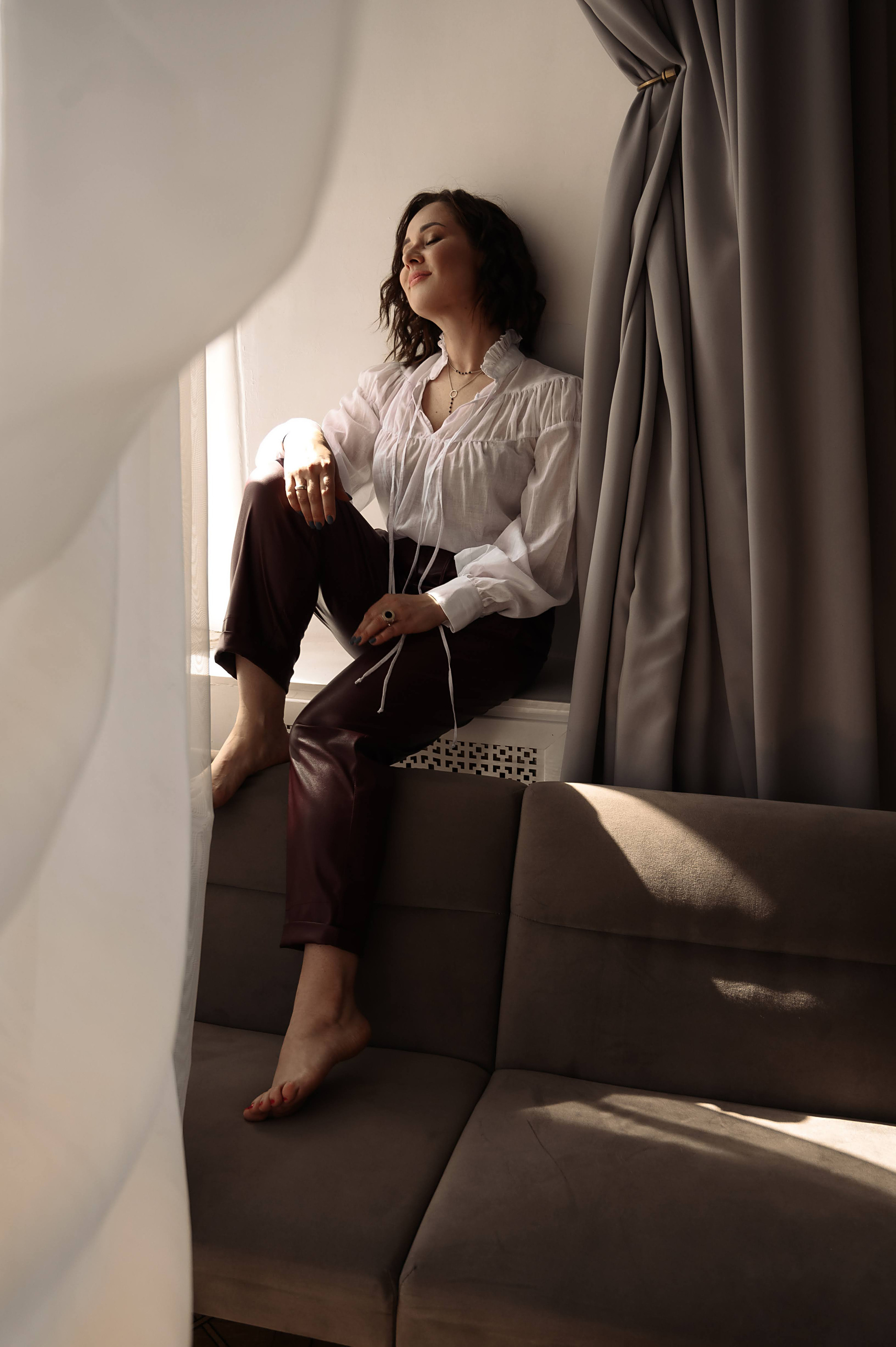 Лиза. Профессиональный фотограф беременности в СПБ. Стильные фотосессии беременности в стиле минимализм и классическая фотография