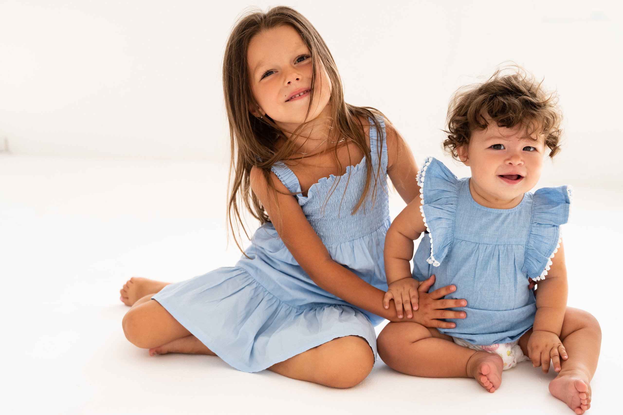 Варя. Профессиональный фотограф беременности в СПБ. Стильные фотосессии беременности в стиле минимализм и классическая фотография