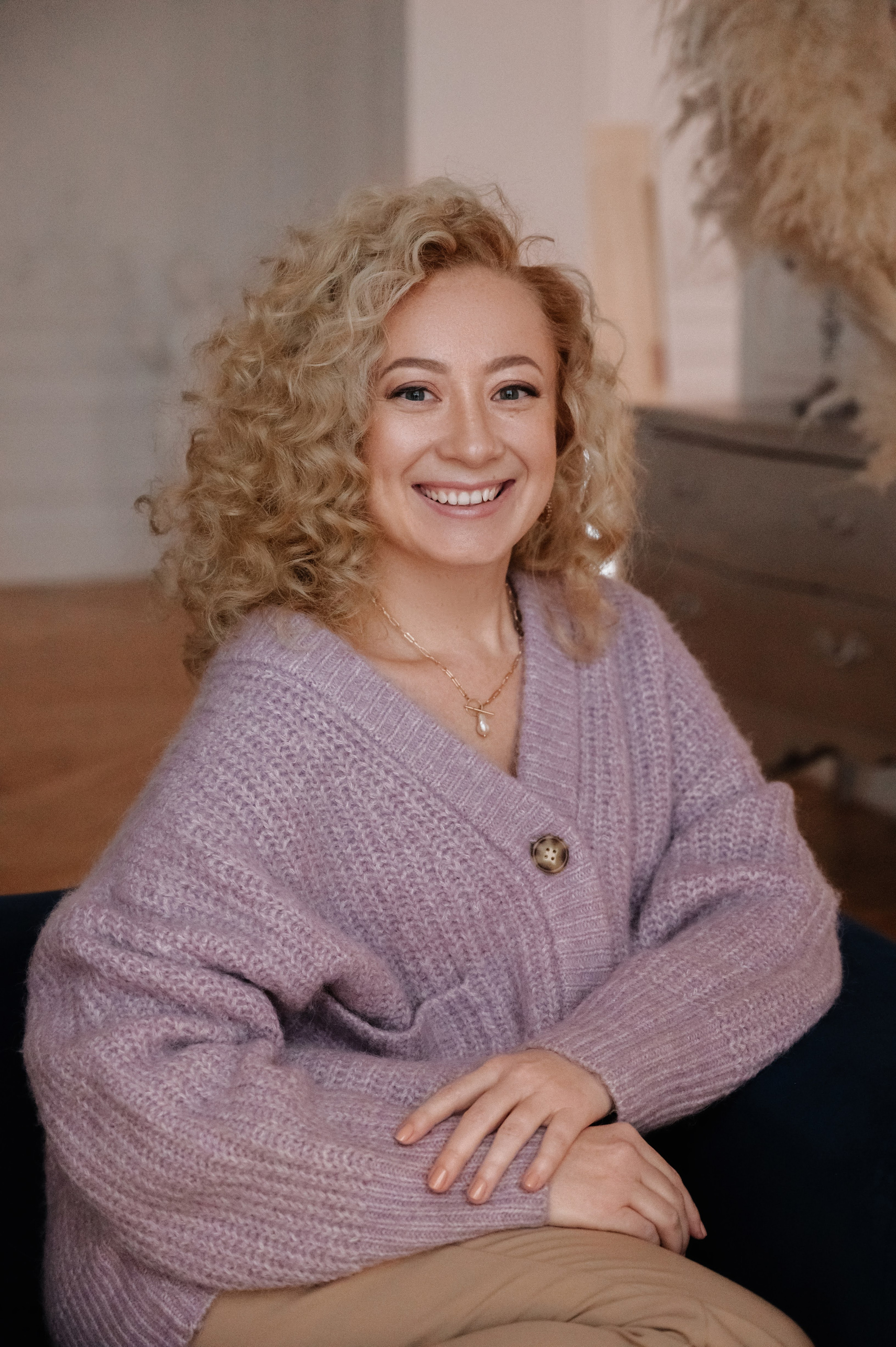 Лилия. Профессиональный фотограф беременности в СПБ. Стильные фотосессии беременности в стиле минимализм и классическая фотография