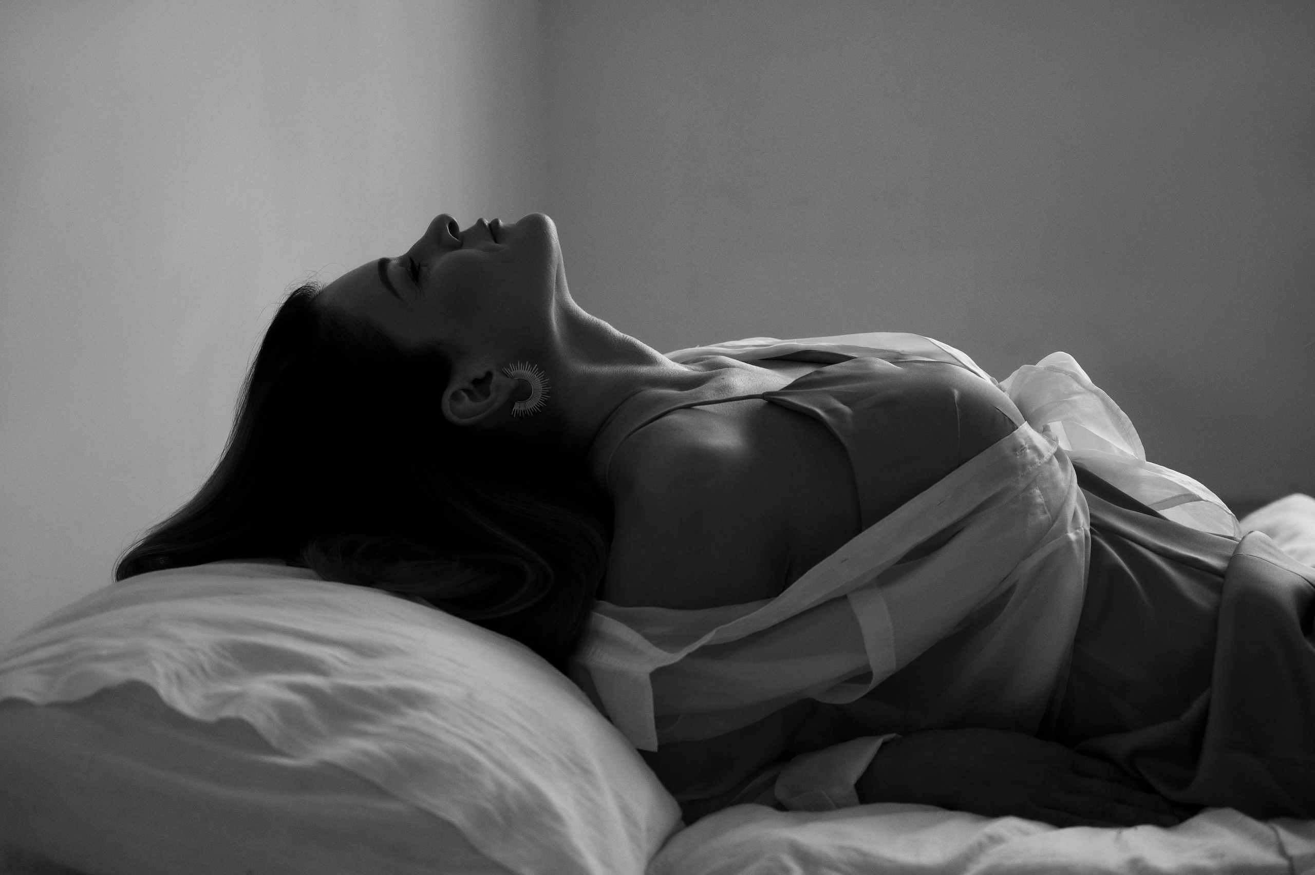 Дарина. Профессиональный фотограф беременности в СПБ. Стильные фотосессии беременности в стиле минимализм и классическая фотография