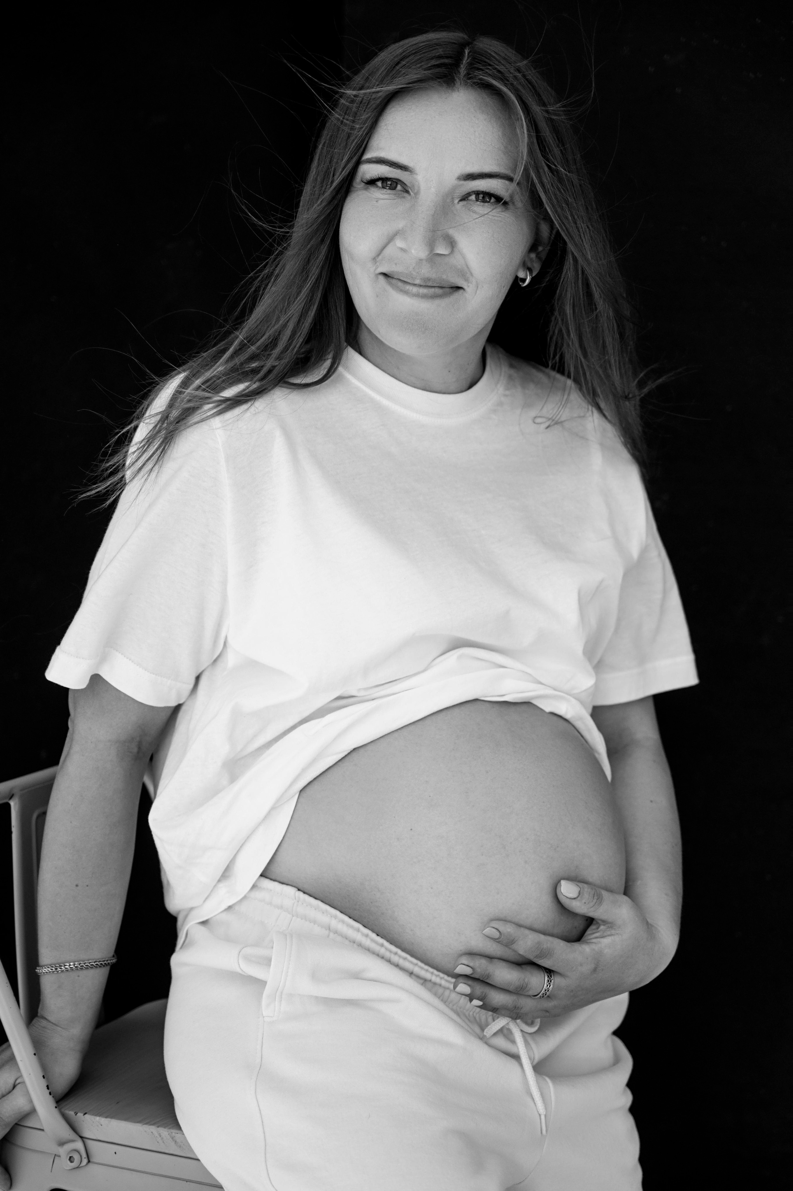 Оленька. Профессиональный фотограф беременности в СПБ. Стильные фотосессии беременности в стиле минимализм и классическая фотография