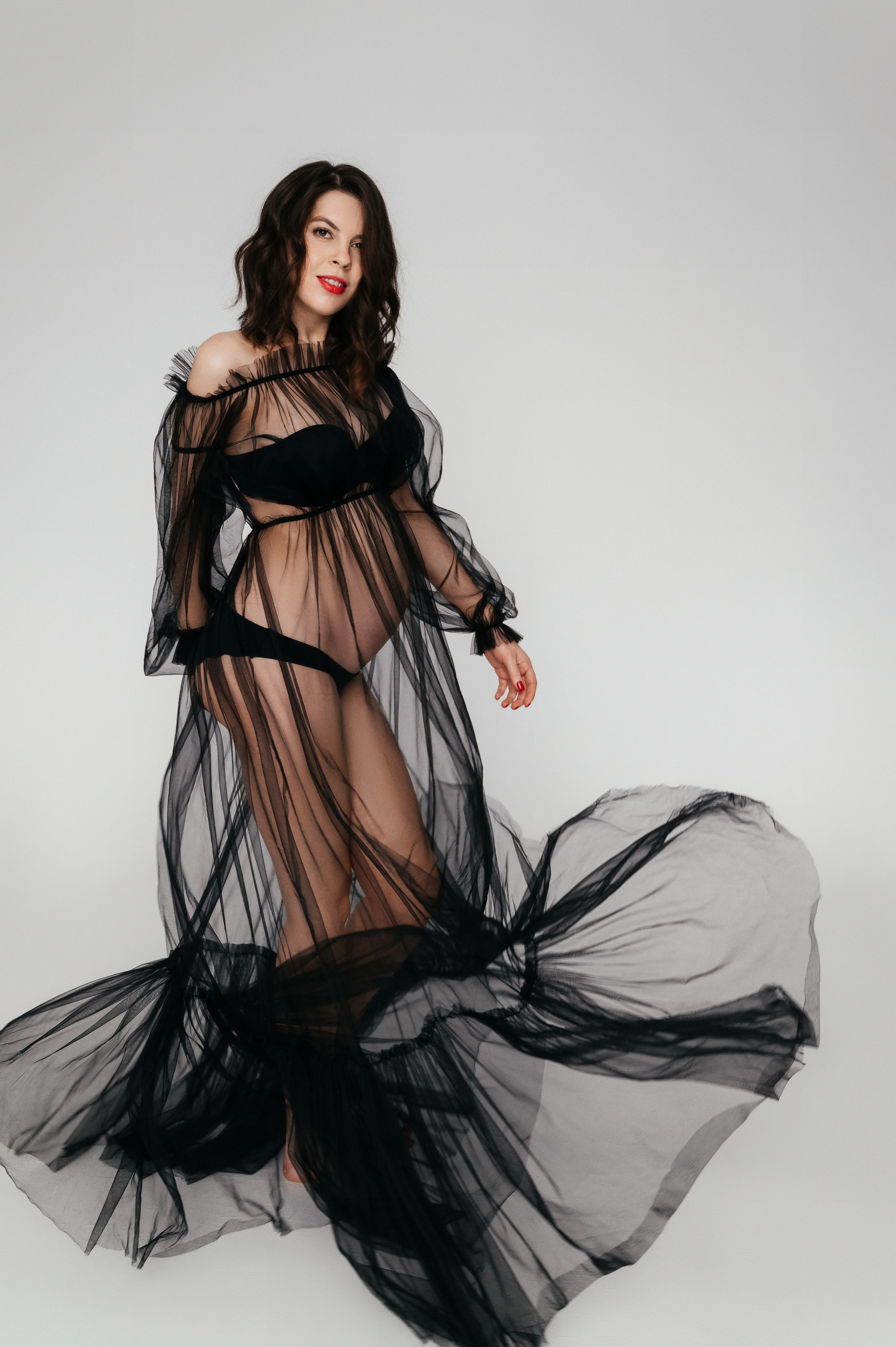 Аурелия. Профессиональный фотограф беременности в СПБ. Стильные фотосессии беременности в стиле минимализм и классическая фотография