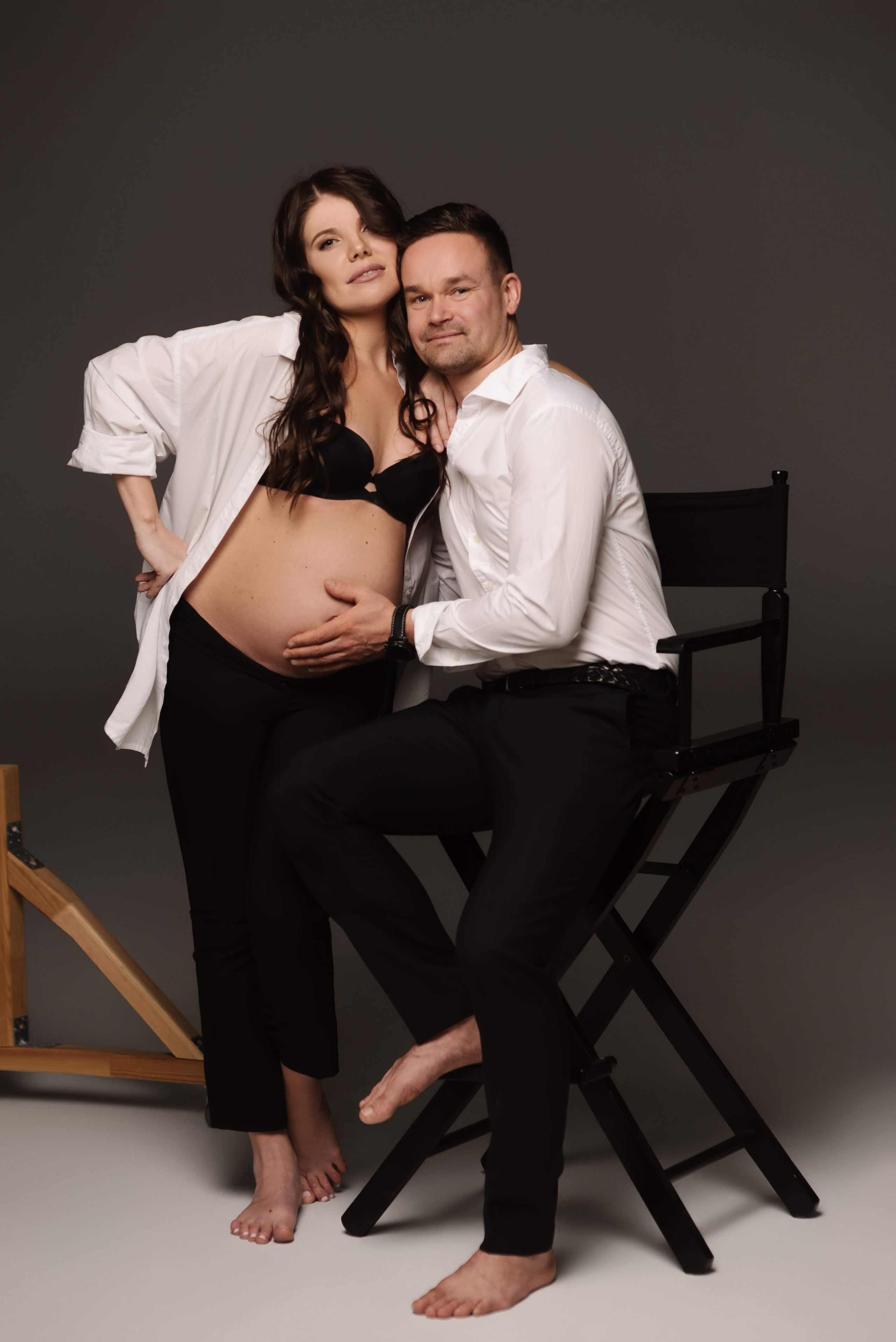 Анна. Профессиональный фотограф беременности в СПБ. Стильные фотосессии беременности в стиле минимализм и классическая фотография