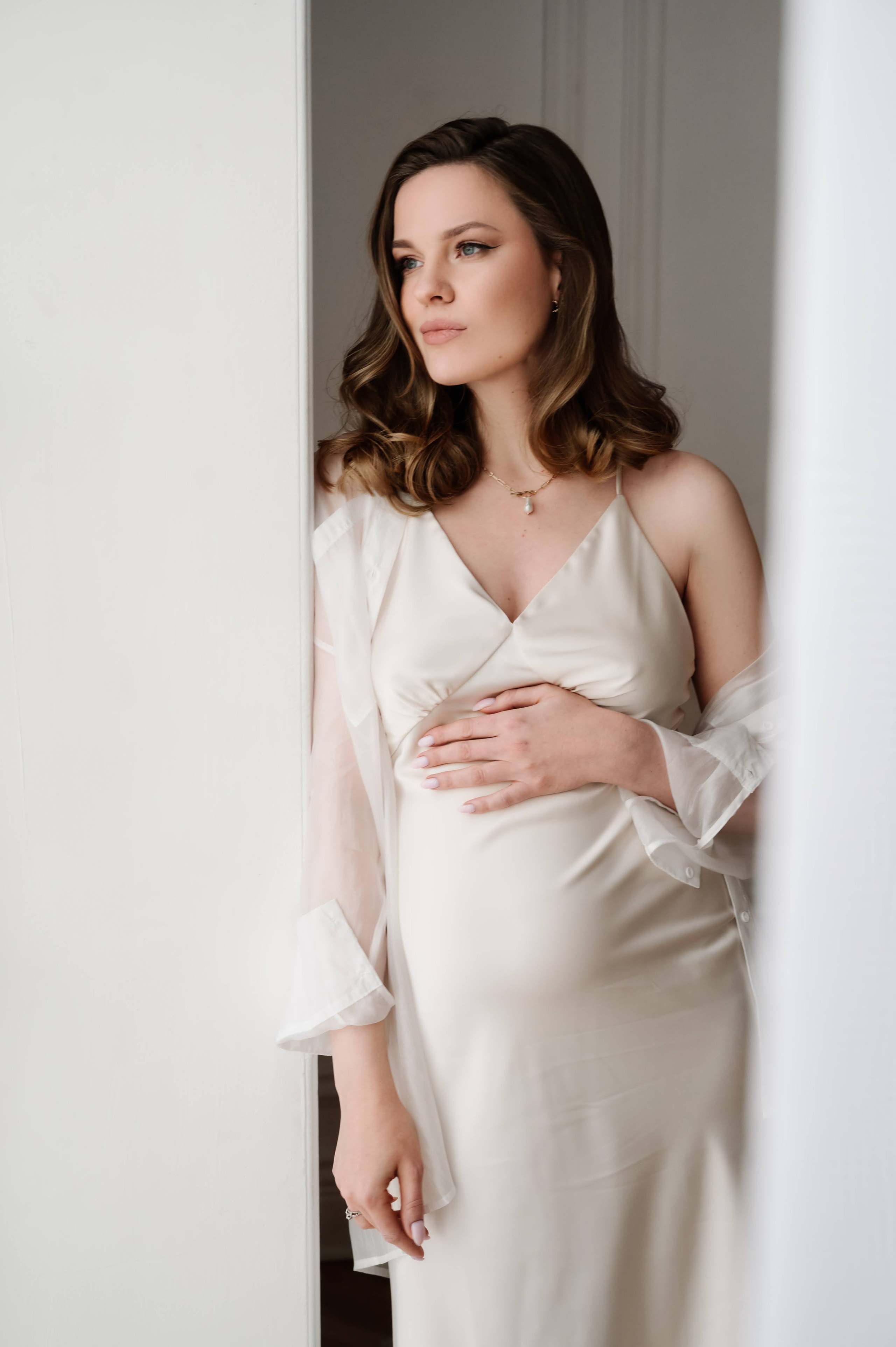 Татьяна. Профессиональный фотограф беременности в СПБ. Стильные фотосессии беременности в стиле минимализм и классическая фотография