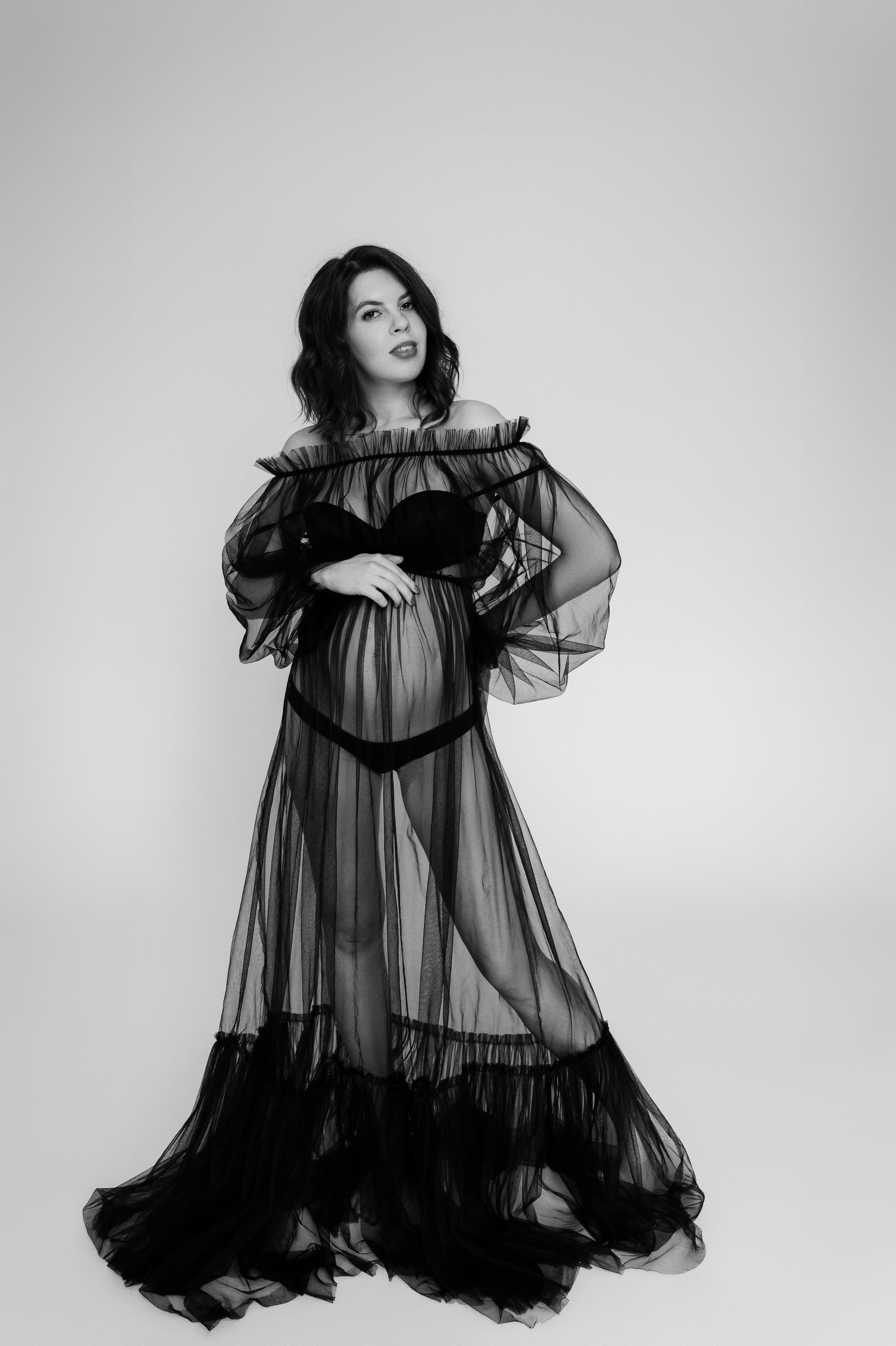 Аурелия. Профессиональный фотограф беременности в СПБ. Стильные фотосессии беременности в стиле минимализм и классическая фотография