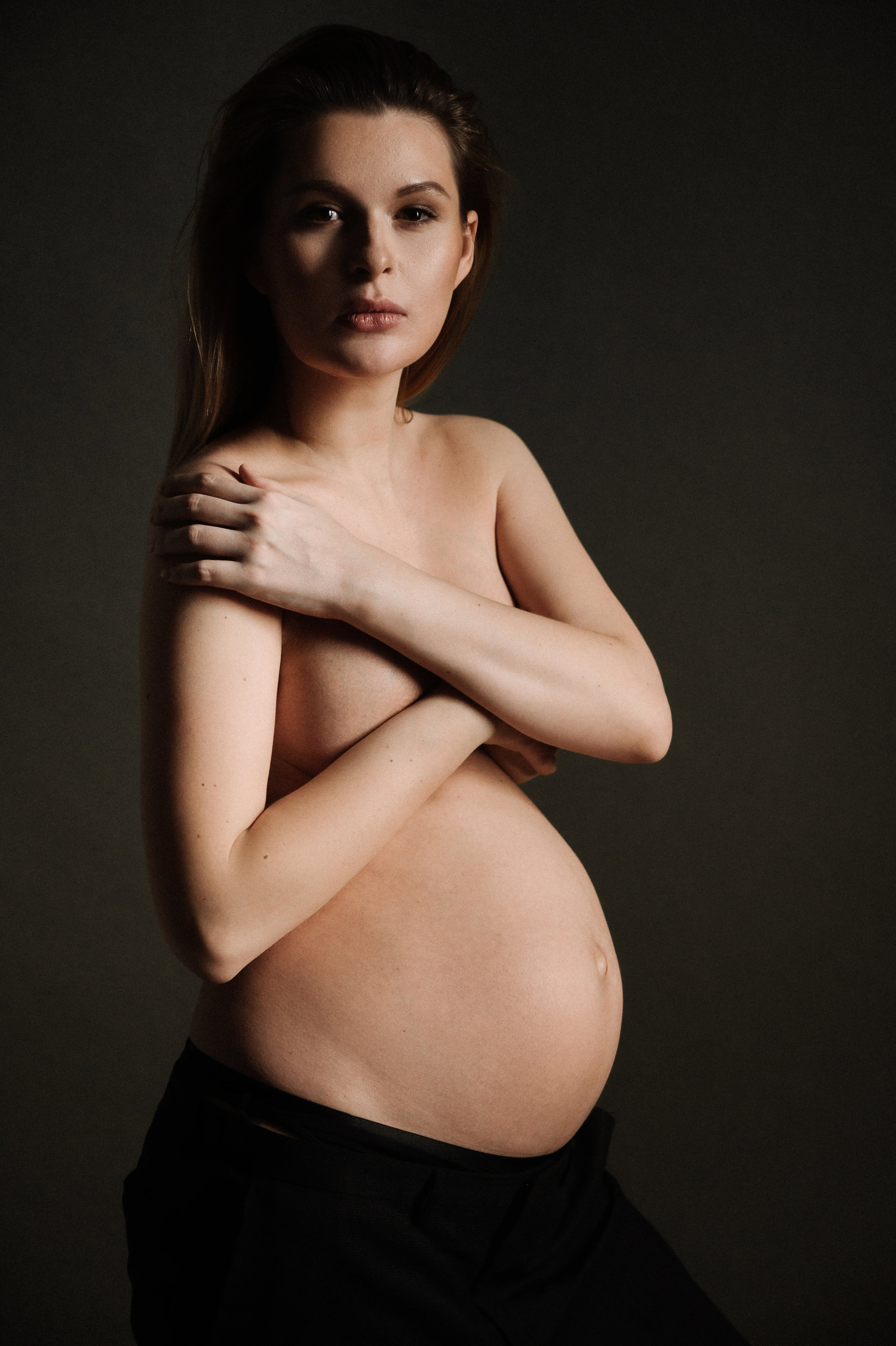 Евгения. Профессиональный фотограф беременности в СПБ. Стильные фотосессии беременности в стиле минимализм и классическая фотография