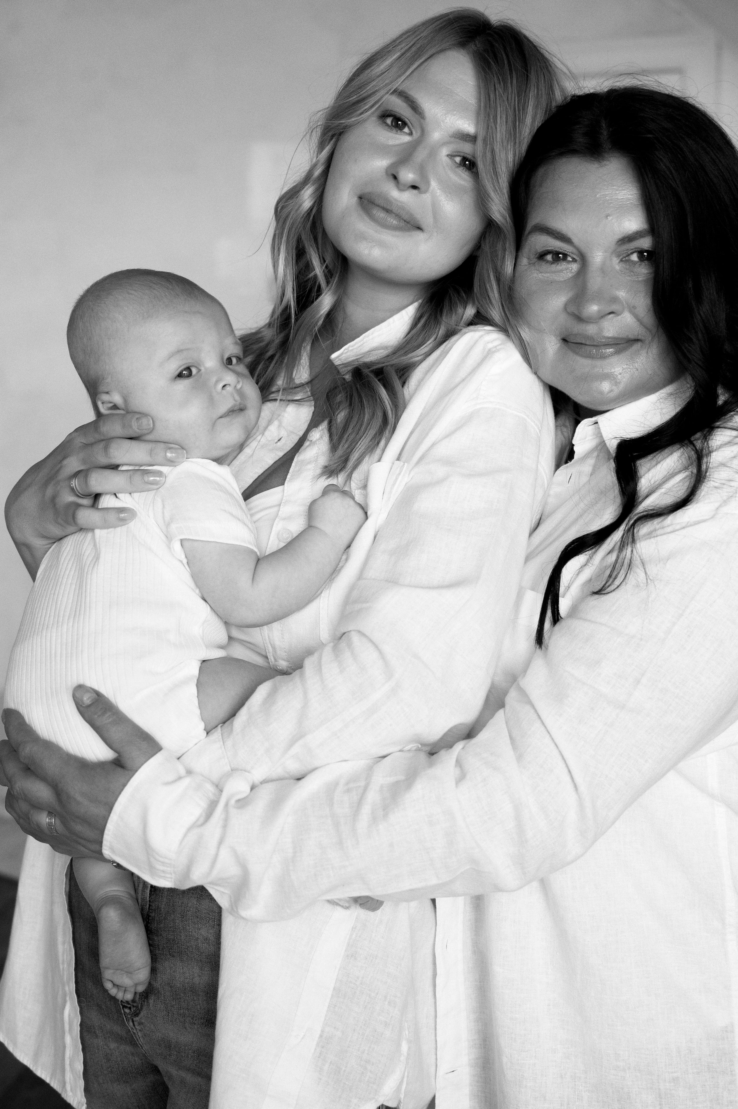 Фотосесьемка Евгении. Профессиональный фотограф беременности в СПБ. Стильные фотосессии беременности в стиле минимализм и классическая фотография