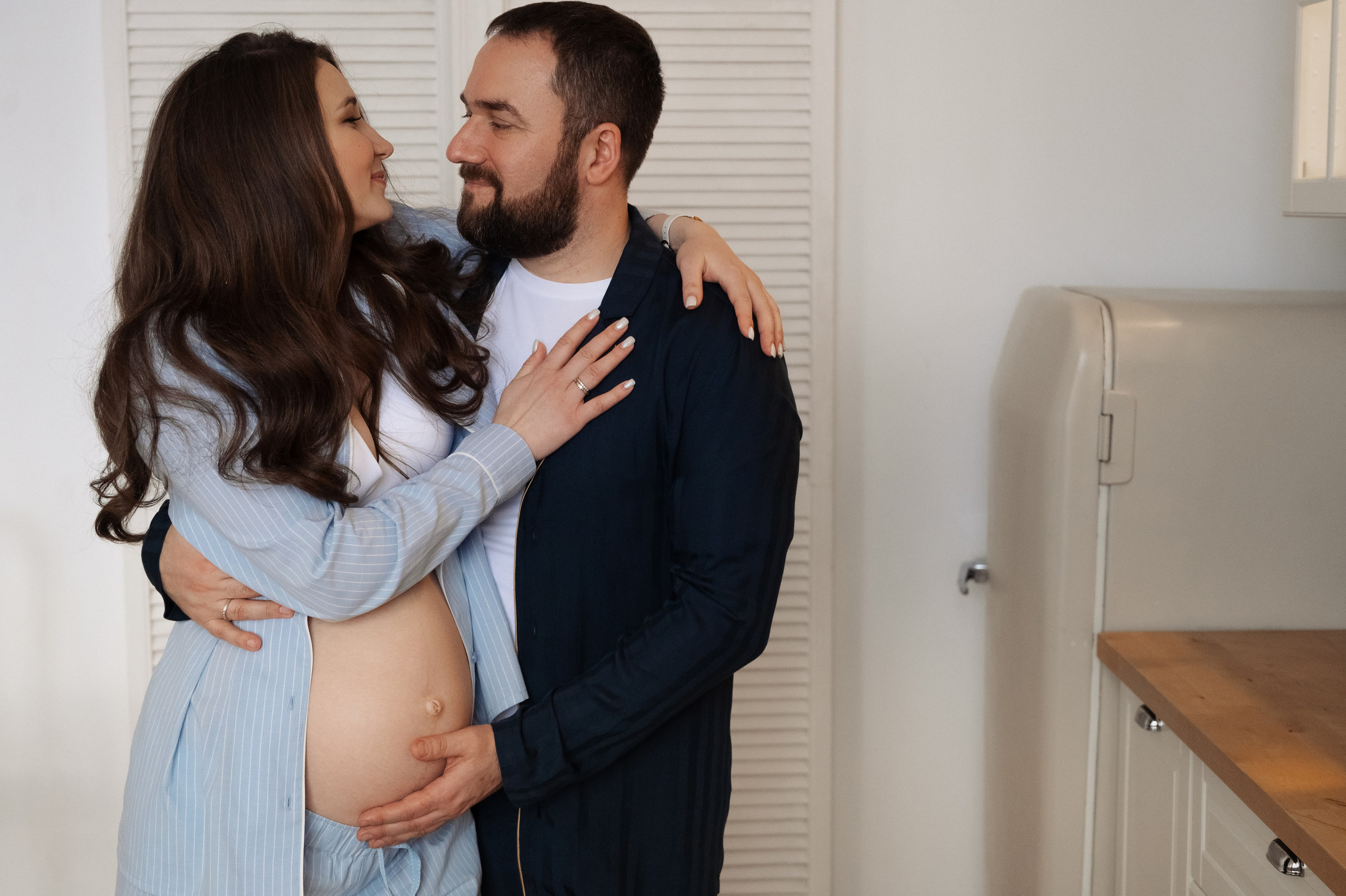 Марианна. Профессиональный фотограф беременности в СПБ. Стильные фотосессии беременности в стиле минимализм и классическая фотография