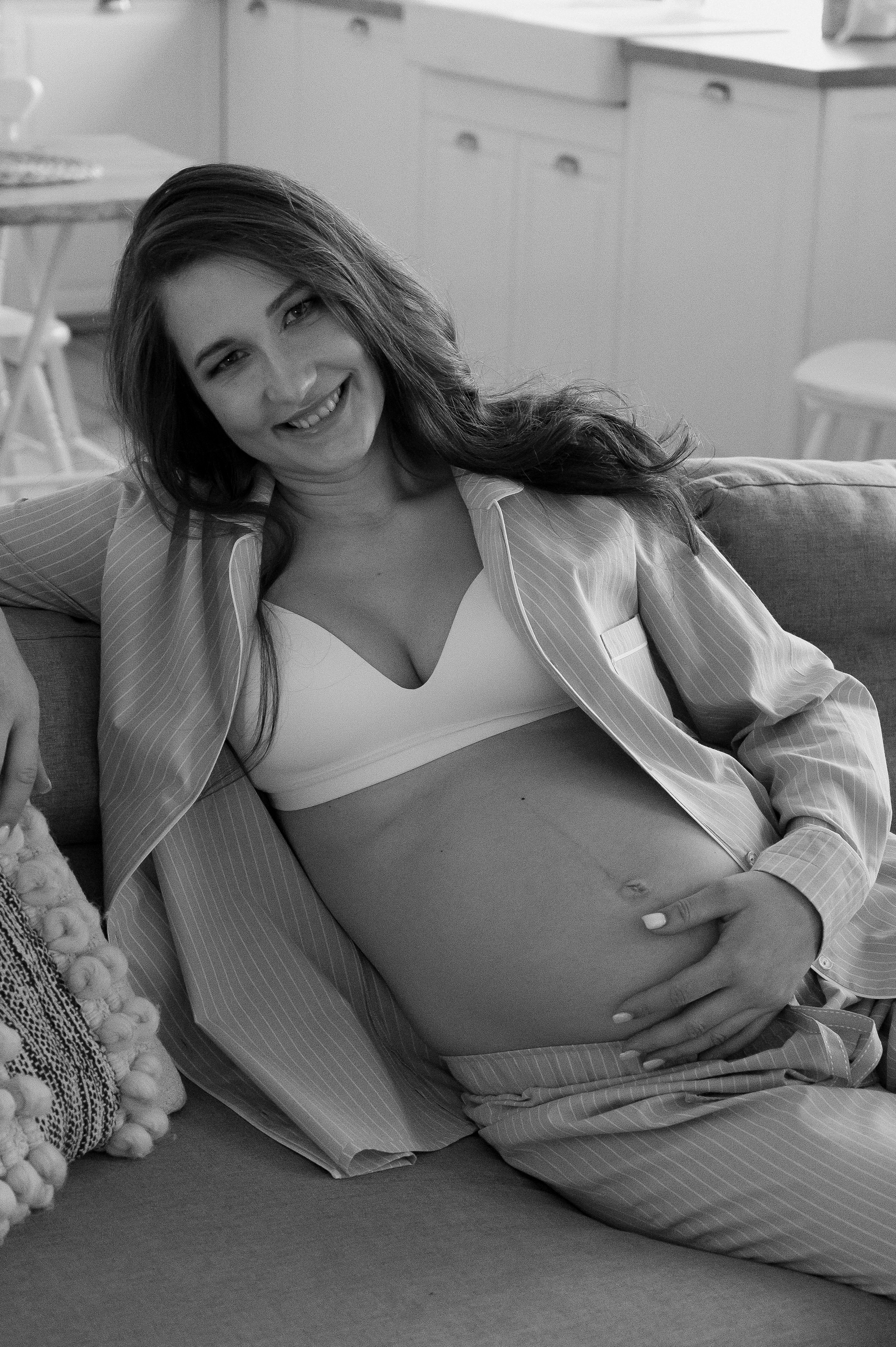 Марианна. Профессиональный фотограф беременности в СПБ. Стильные фотосессии беременности в стиле минимализм и классическая фотография