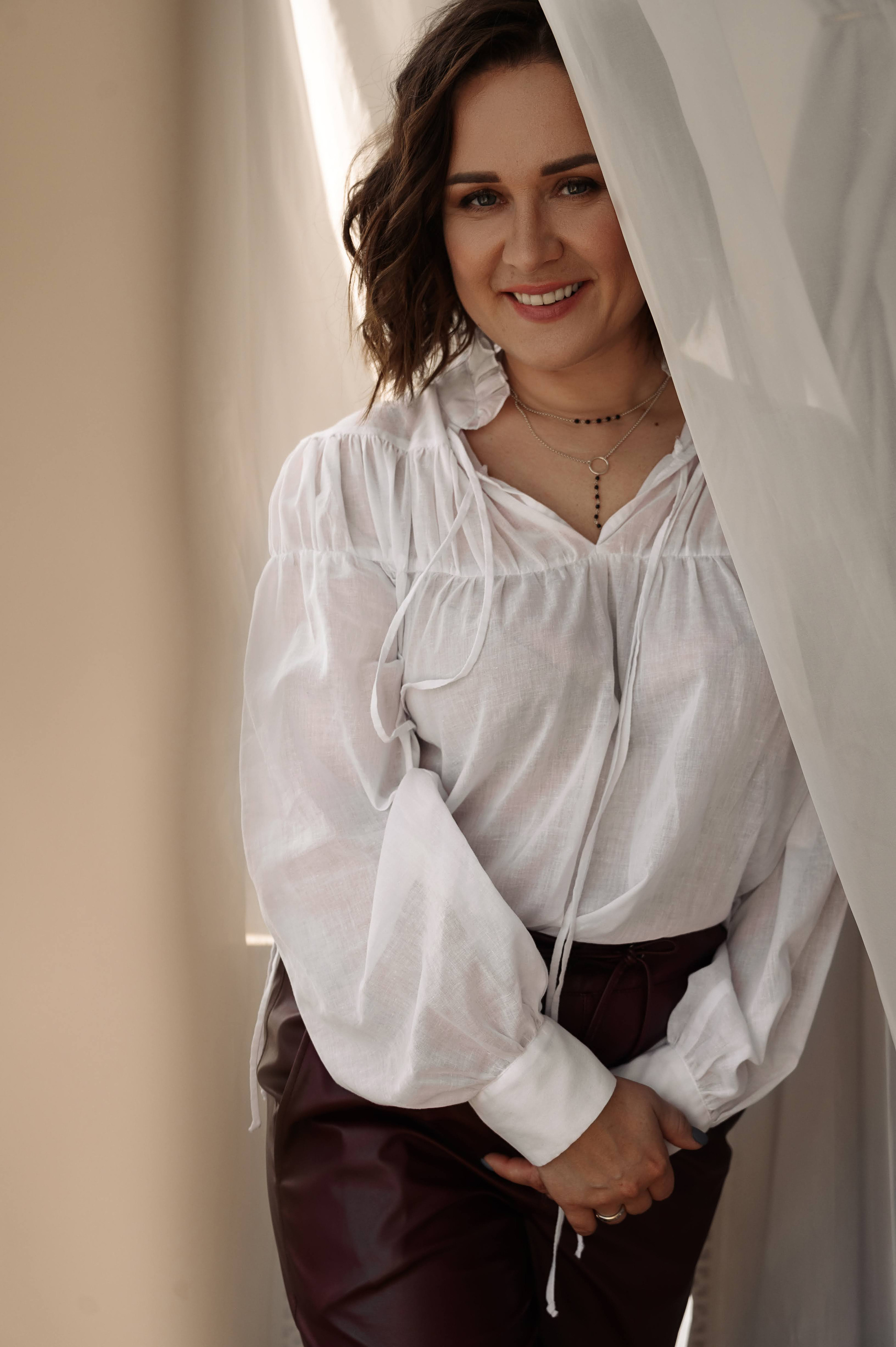 Лиза. Профессиональный фотограф беременности в СПБ. Стильные фотосессии беременности в стиле минимализм и классическая фотография