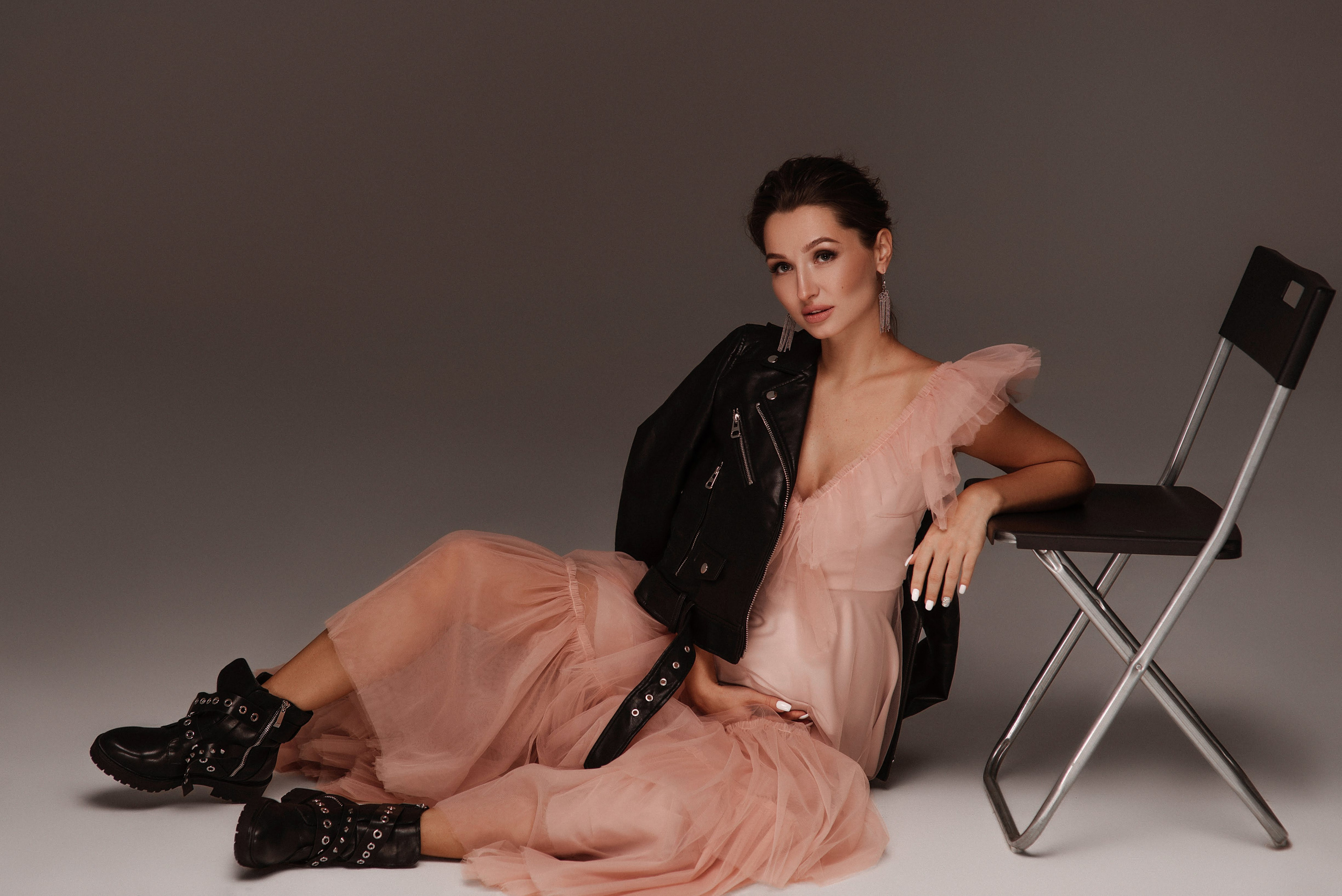 Ангелина. Профессиональный фотограф беременности в СПБ. Стильные фотосессии беременности в стиле минимализм и классическая фотография