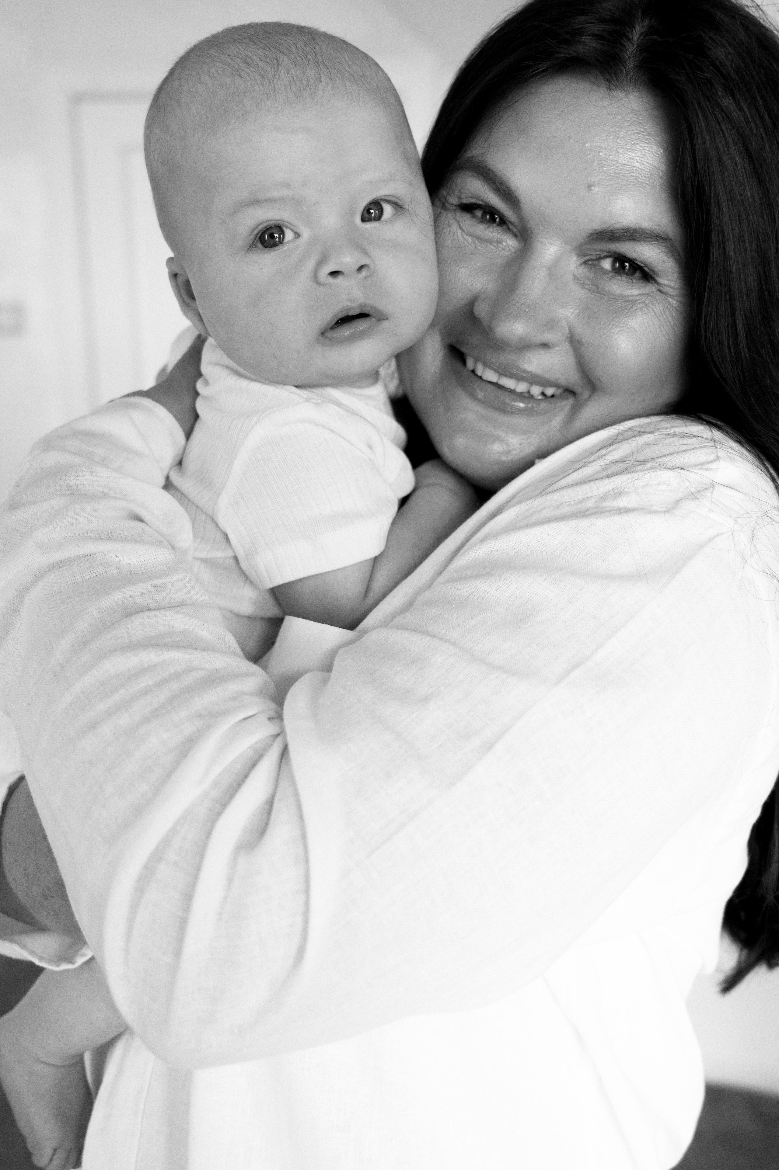 Фотосесьемка Евгении. Профессиональный фотограф беременности в СПБ. Стильные фотосессии беременности в стиле минимализм и классическая фотография