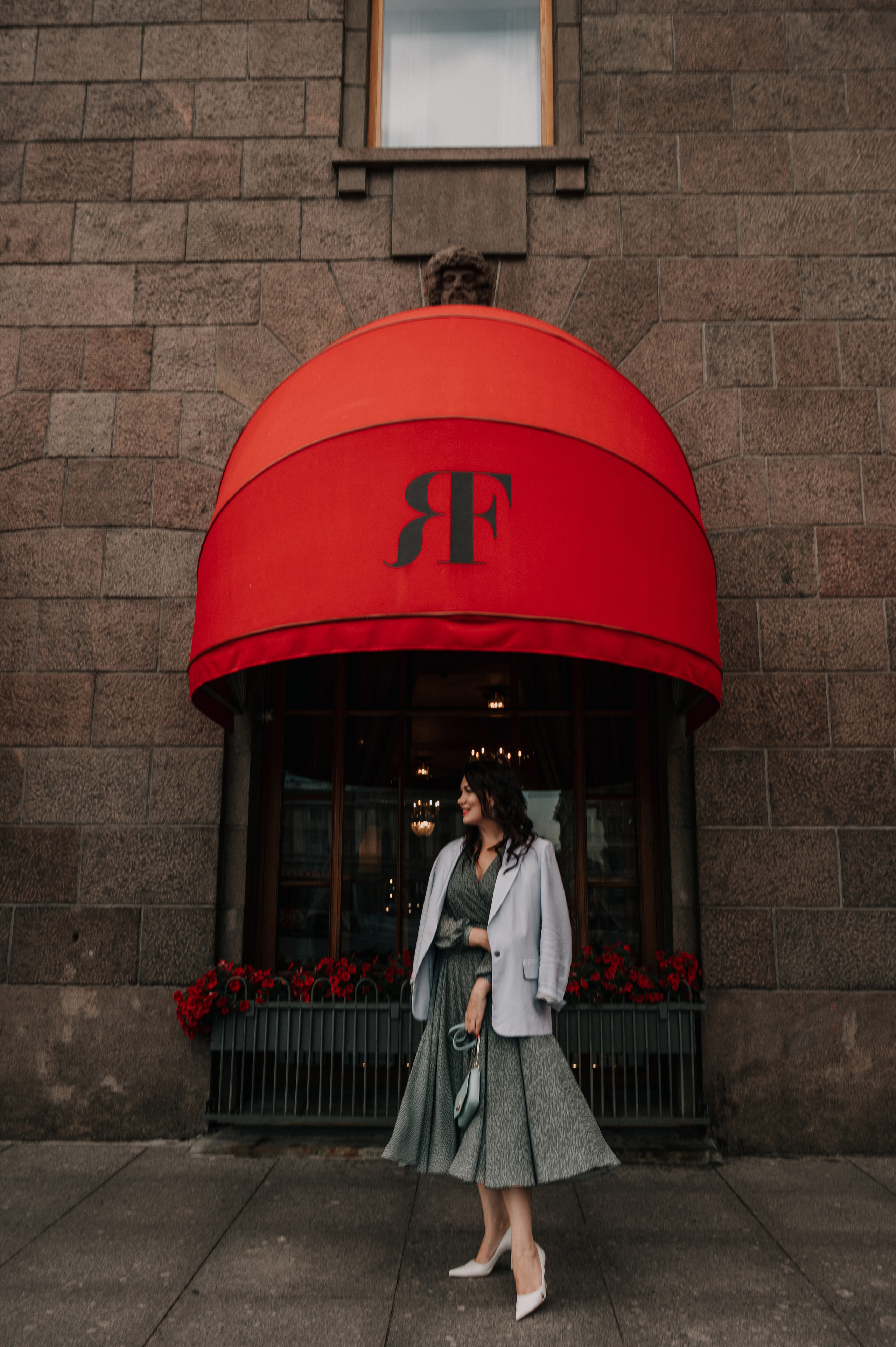 Марина. Профессиональный фотограф беременности в СПБ. Стильные фотосессии беременности в стиле минимализм и классическая фотография