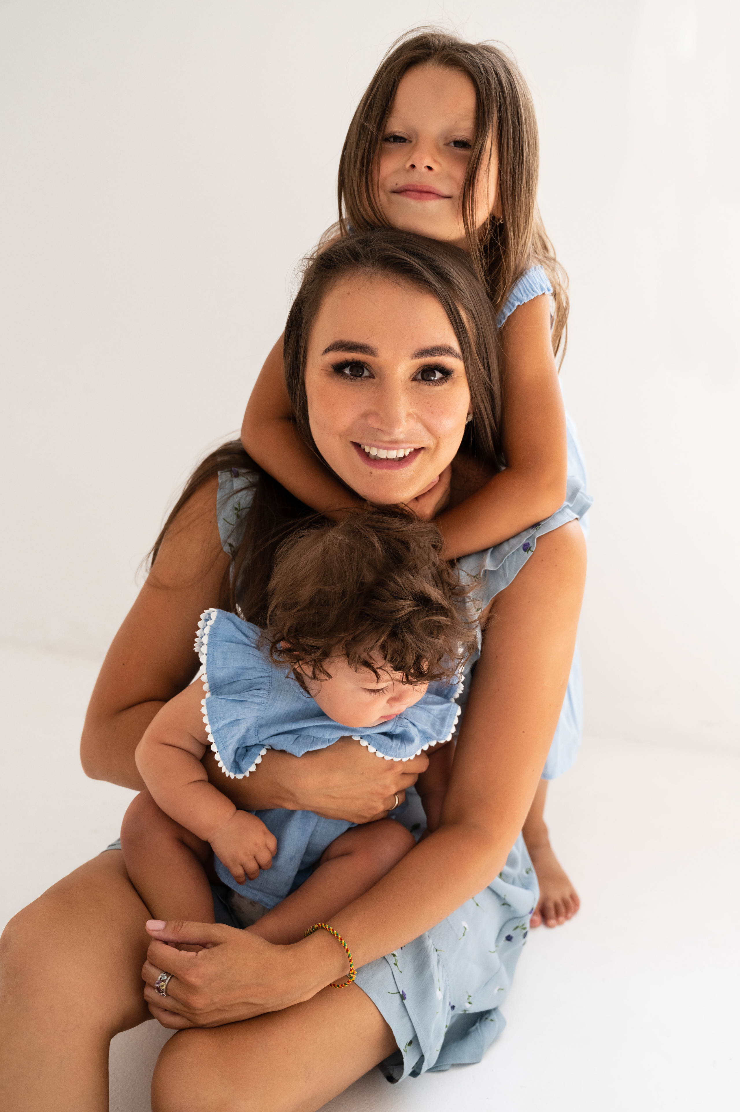 Варя. Профессиональный фотограф беременности в СПБ. Стильные фотосессии беременности в стиле минимализм и классическая фотография