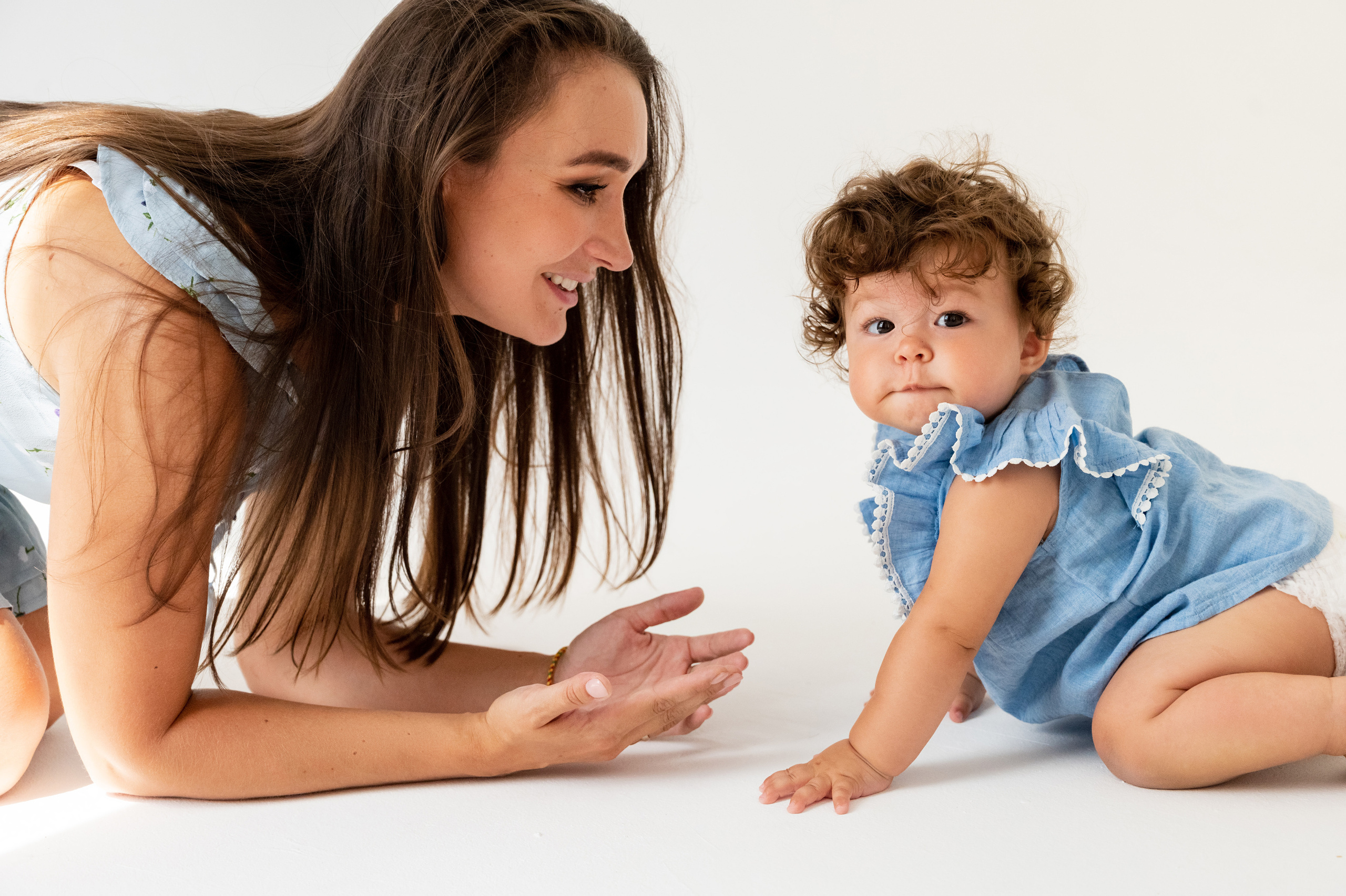 Варя. Профессиональный фотограф беременности в СПБ. Стильные фотосессии беременности в стиле минимализм и классическая фотография