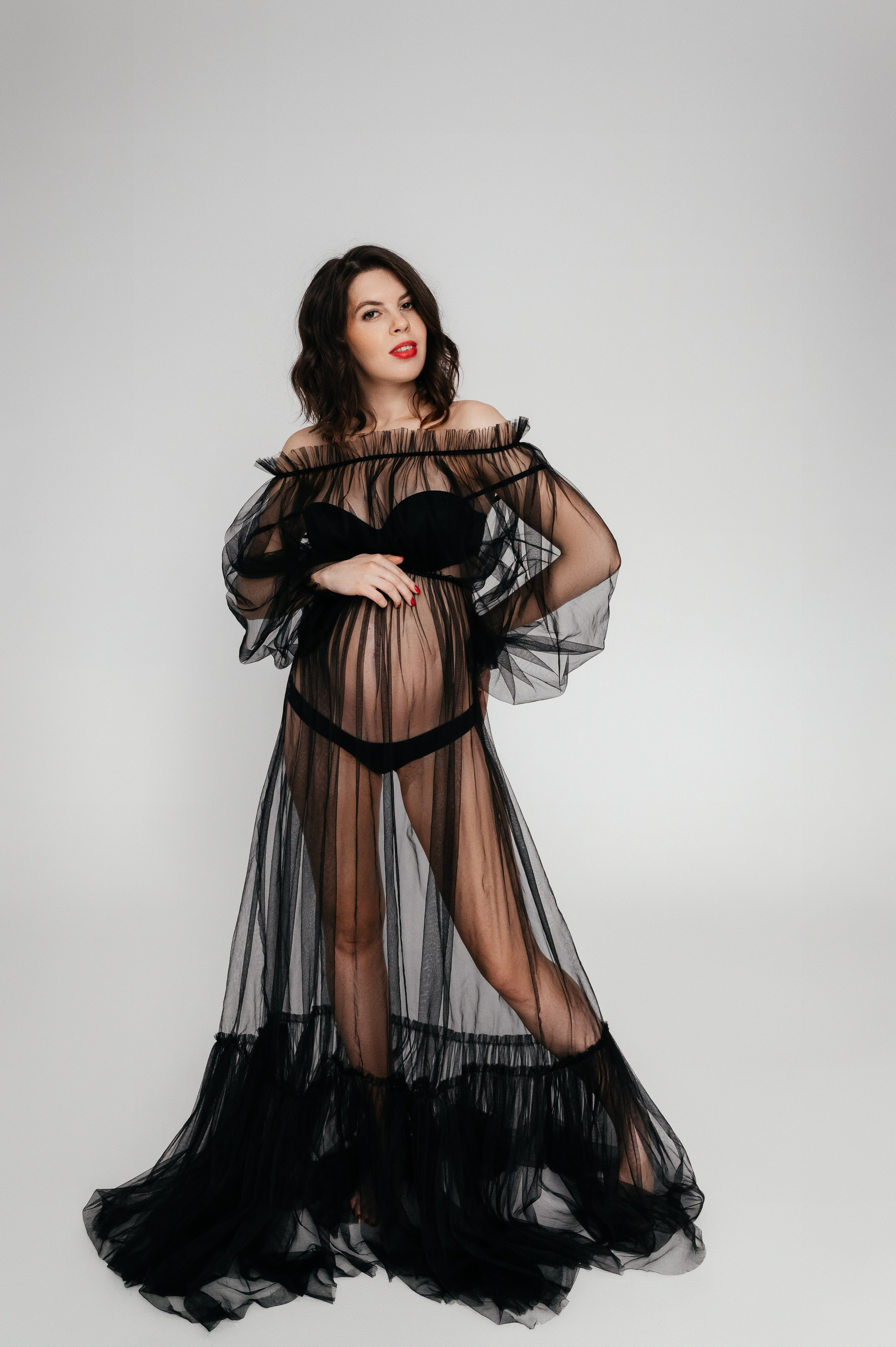 Аурелия. Профессиональный фотограф беременности в СПБ. Стильные фотосессии беременности в стиле минимализм и классическая фотография