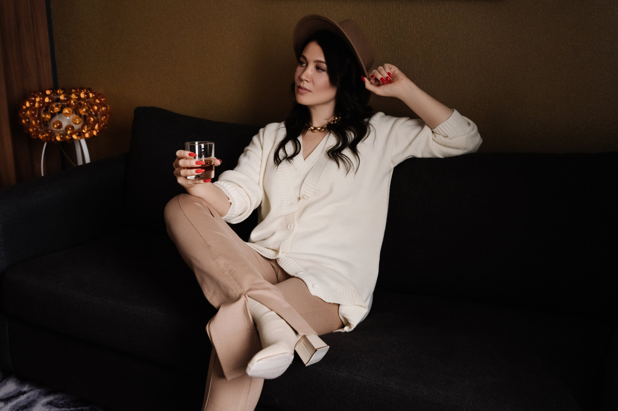 Марина. Профессиональный фотограф беременности в СПБ. Стильные фотосессии беременности в стиле минимализм и классическая фотография