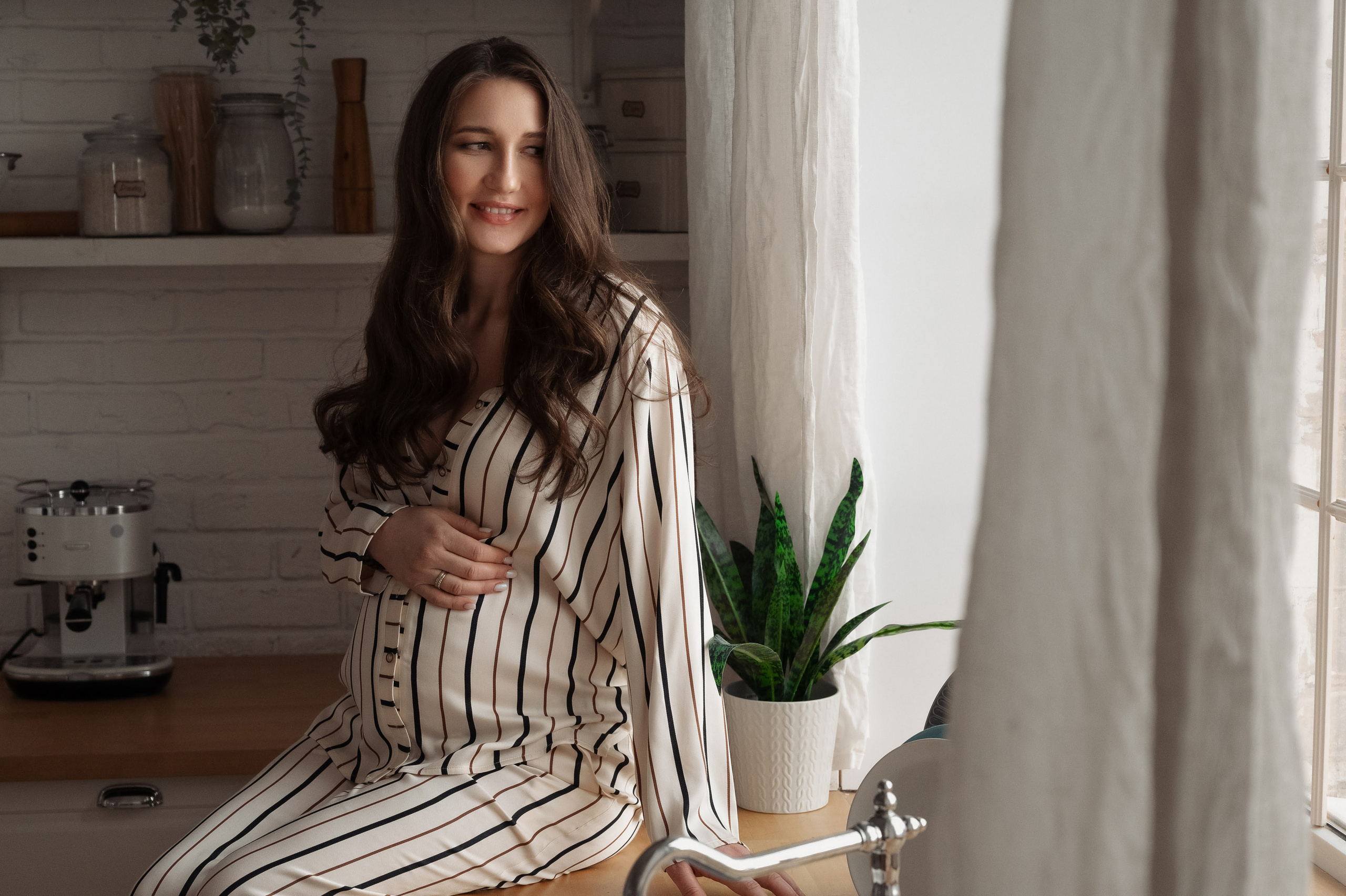 Марианна. Профессиональный фотограф беременности в СПБ. Стильные фотосессии беременности в стиле минимализм и классическая фотография