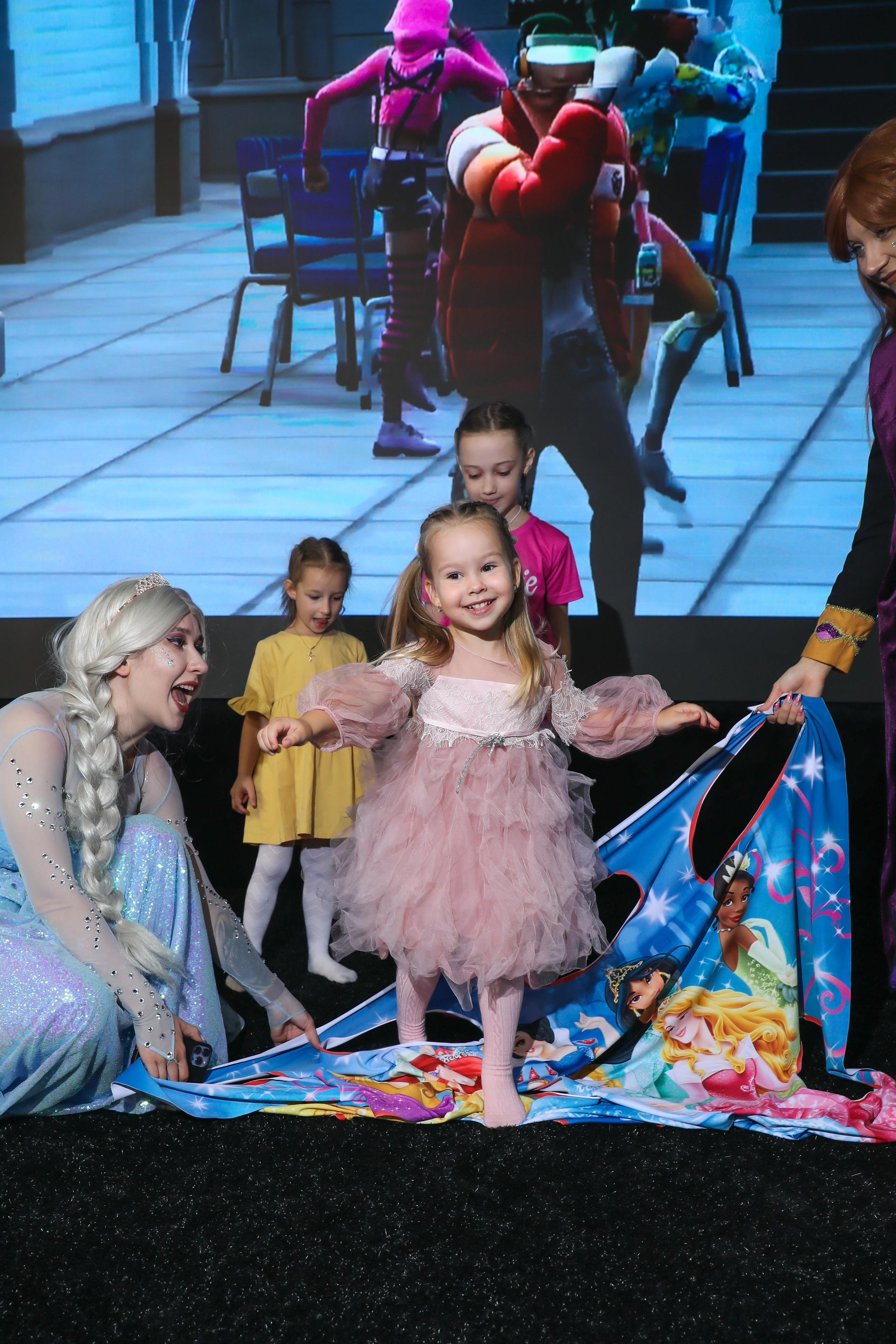 ДЕТСКИЕ МЕРОПРИЯТИЯ. Photographer Viktoriya Markushina «My world throug»