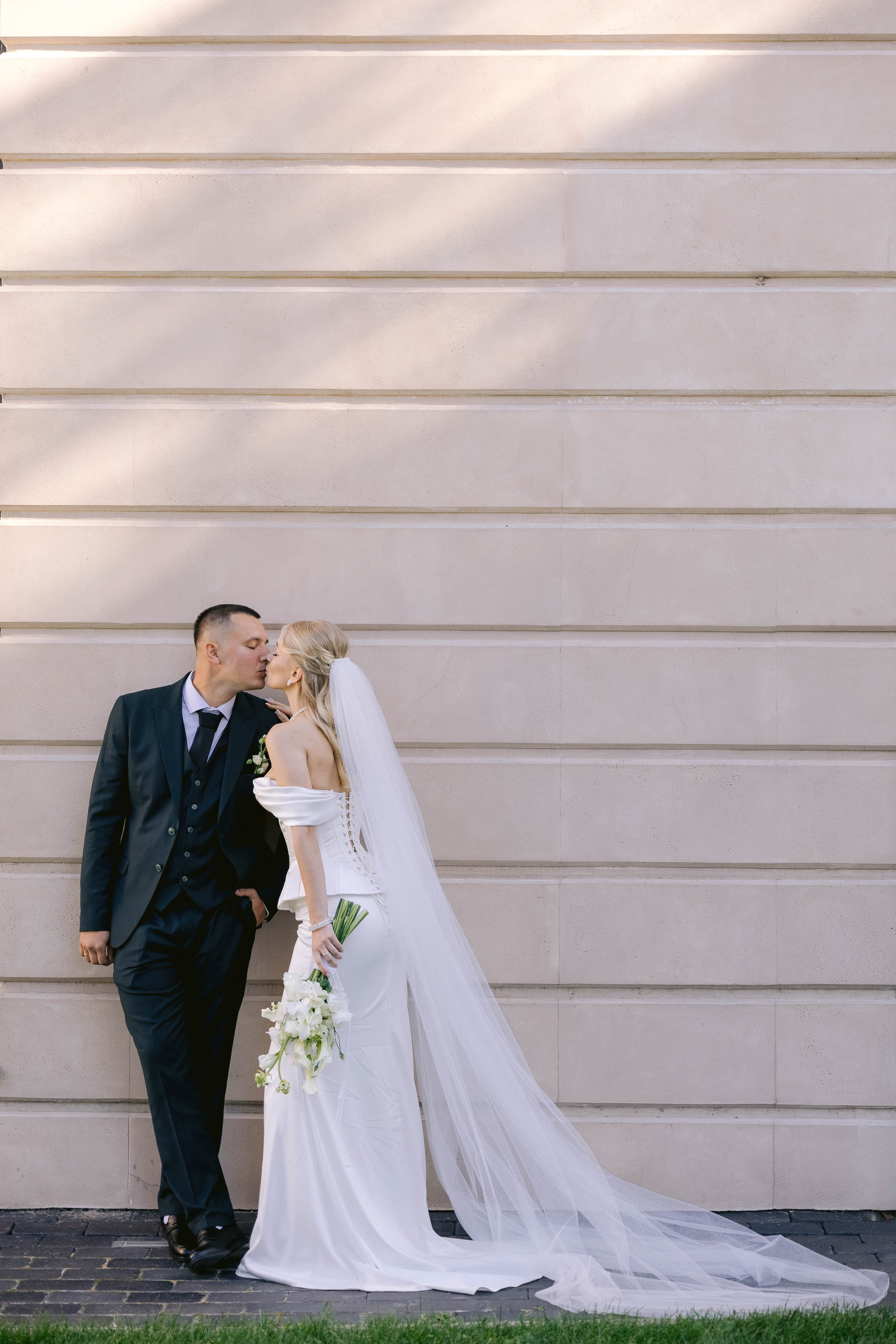 Ангелина, Ефим (прогулка после ЗАГСа). Фотограф в Волгограде Кристина Прохоренко