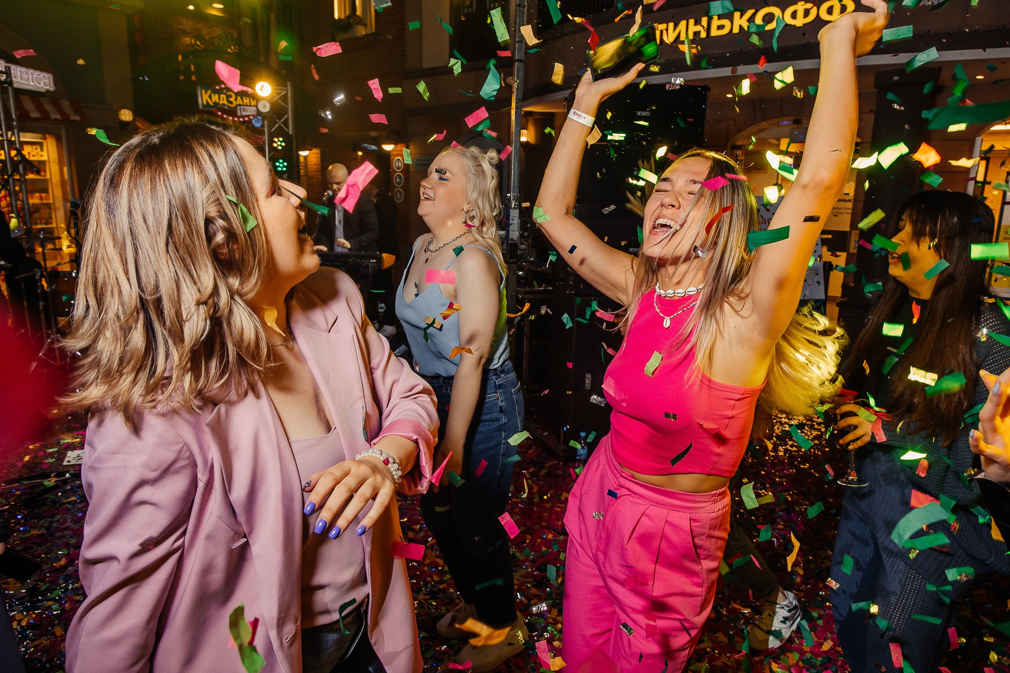 Варвара Щербакова День Рождения (Кидзания). Свадебный и семейный фотограф в Москве и Лобне Евгений Пушкин