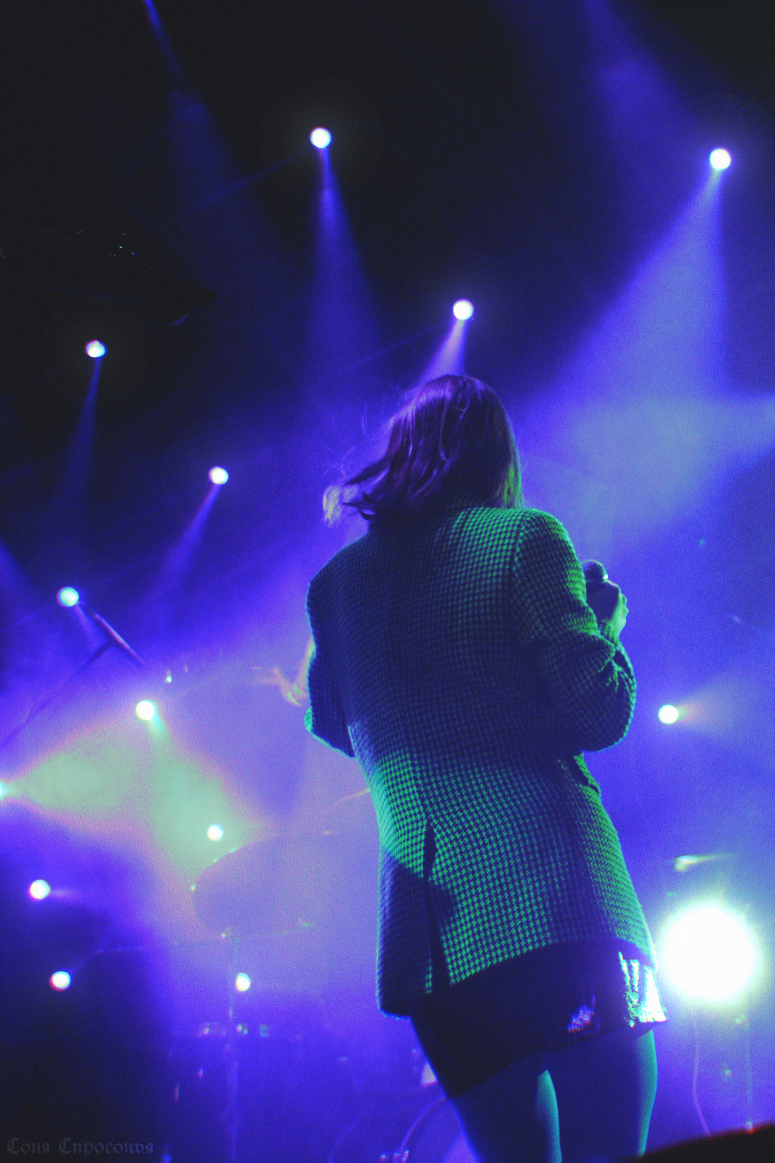 Синестетик 26.08.23. Концертный и портретный фотограф в Москве Соня Спросонья