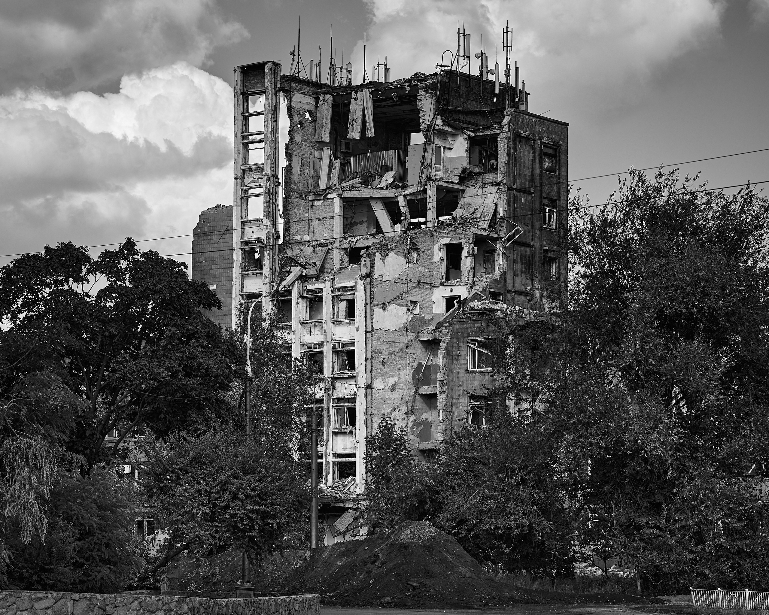 Лицо войны. EMELYAN|Военный фотограф Артур Емельянов