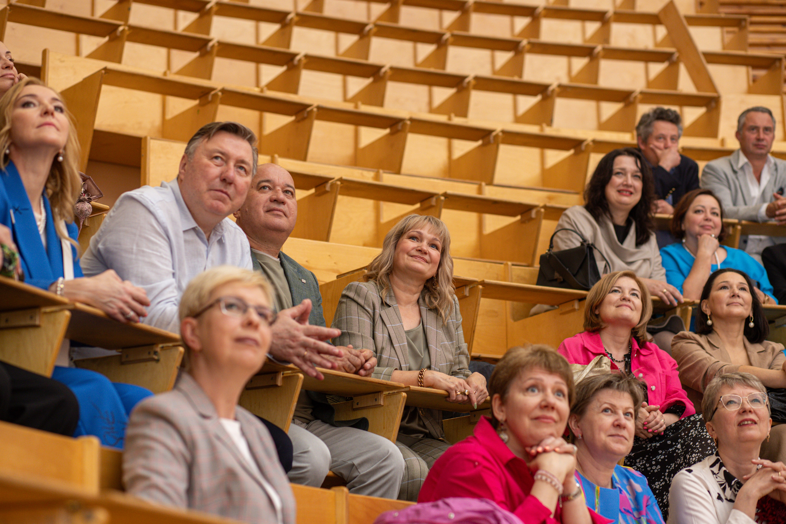 Встреча выпускников. Стоматологи СПб. Семейный фотограф в Вышнем Волочке — Ульяна Иванова | Фотосессии для всей семьи