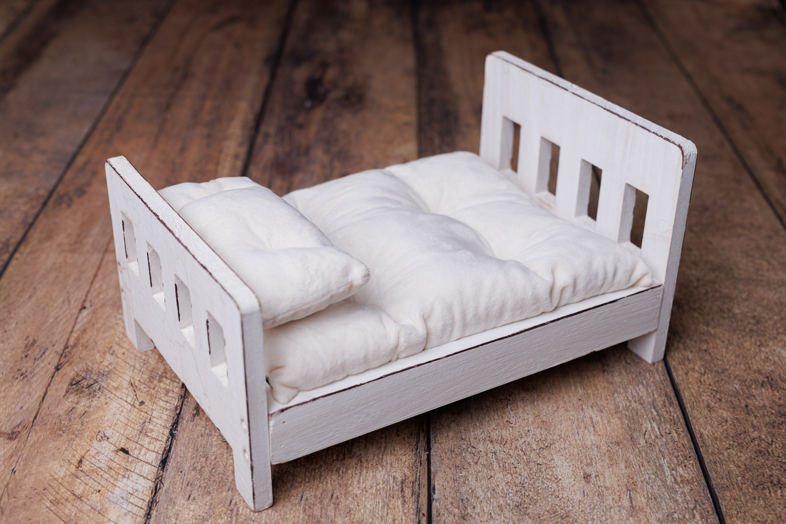 Реквизит для фотосессии новорожденных. Фотограф Newborn и Крещения в Москве и области