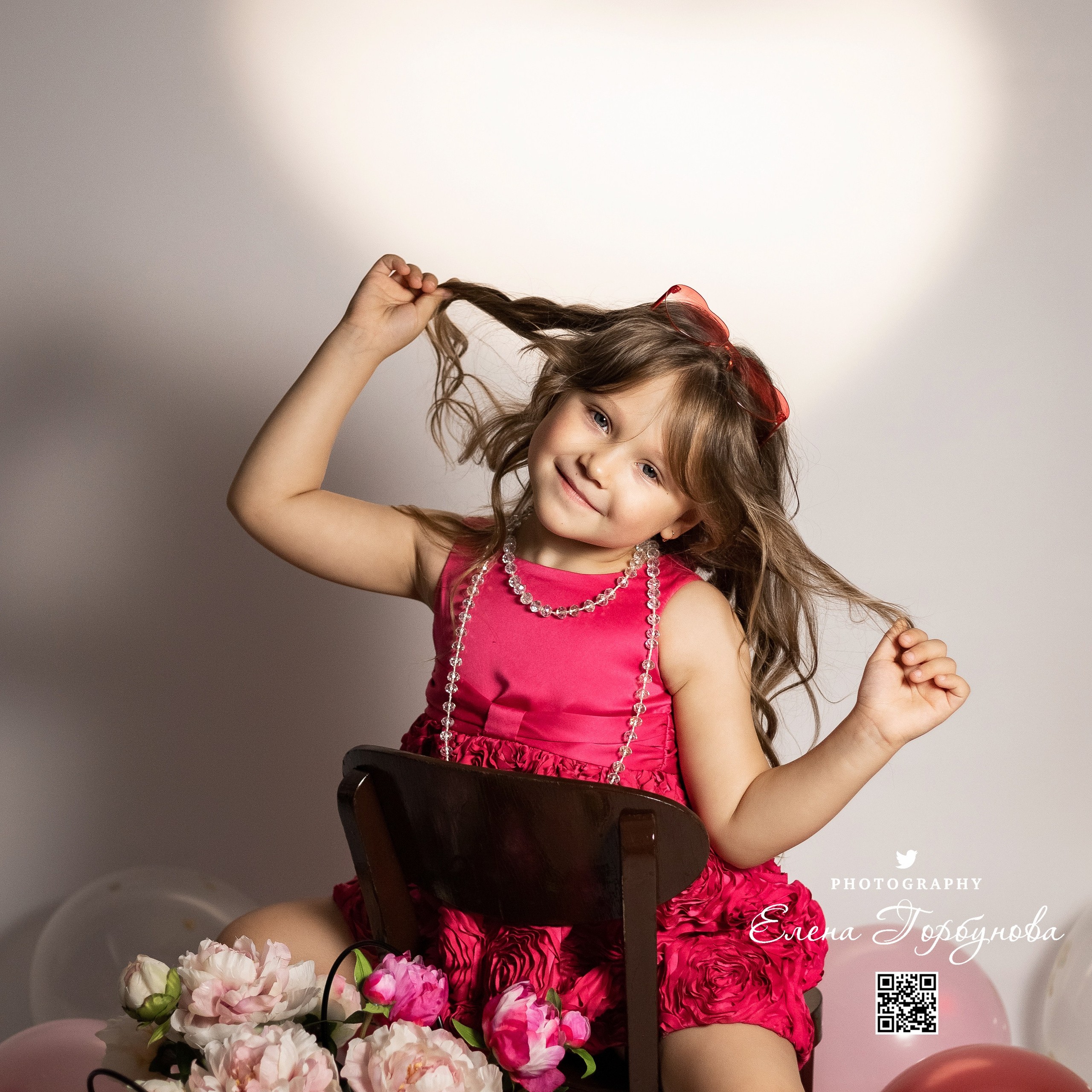 «Модница в розовом» В моей студии. Вероника и Александра. 2024. Фотограф Пермь. Свадьбы. Семья и дети, школа, д. сад. Фотокниги