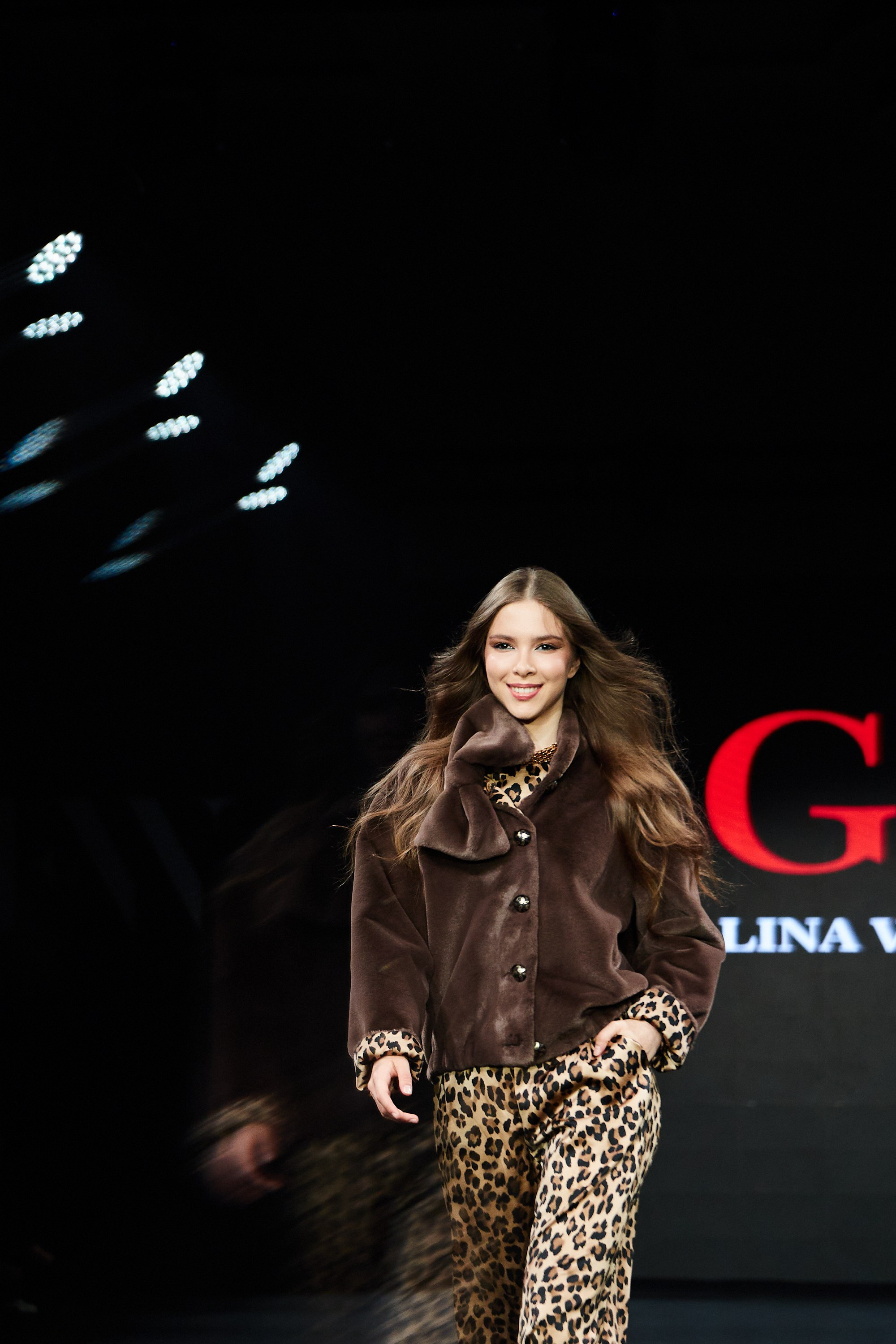 Sochi Fashion Week май 2026. Профессиональный фотограф в Сочи Виктория Джой. Обучение