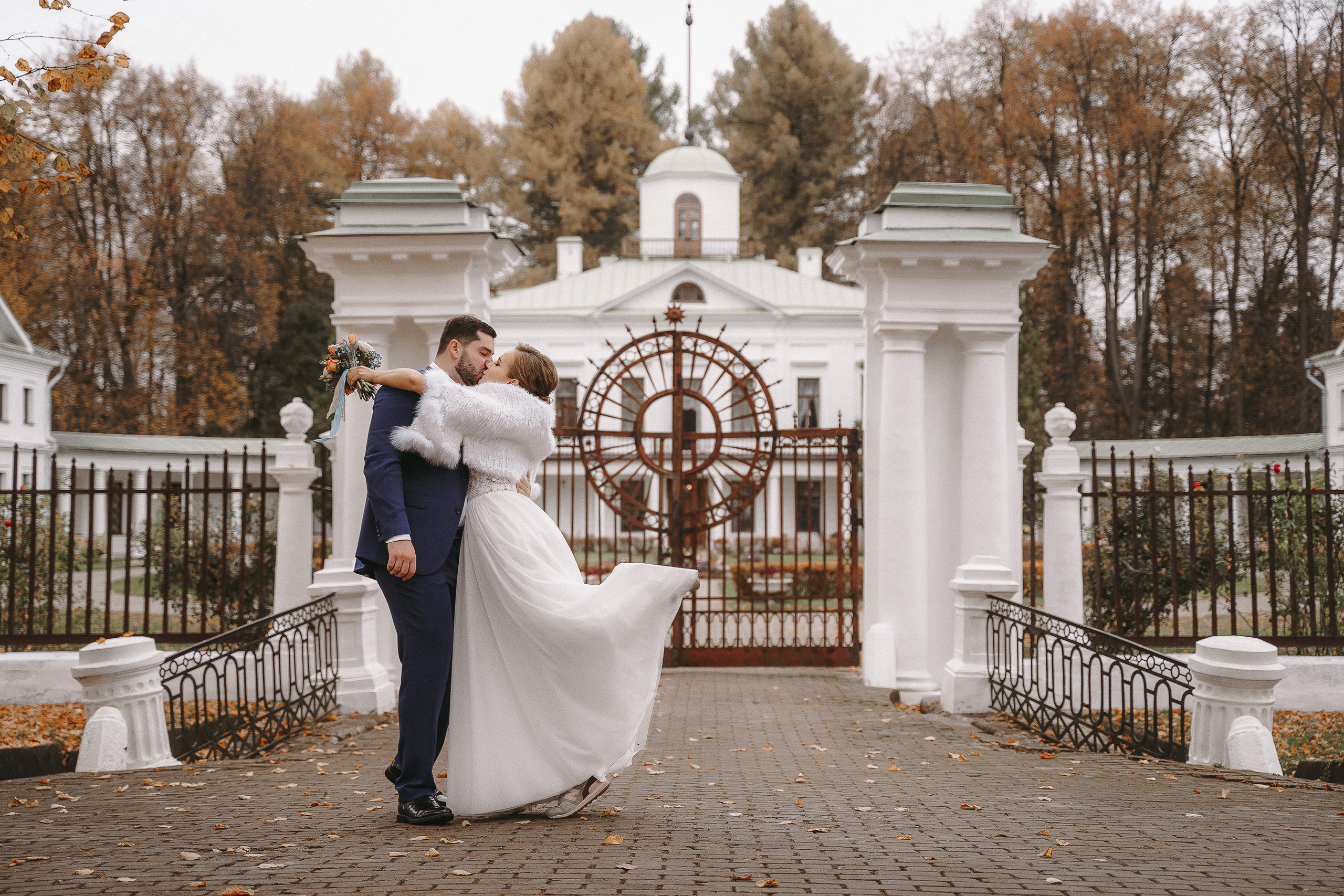 Свадебная фотосессия в&nbsp;усадьбе Середняково