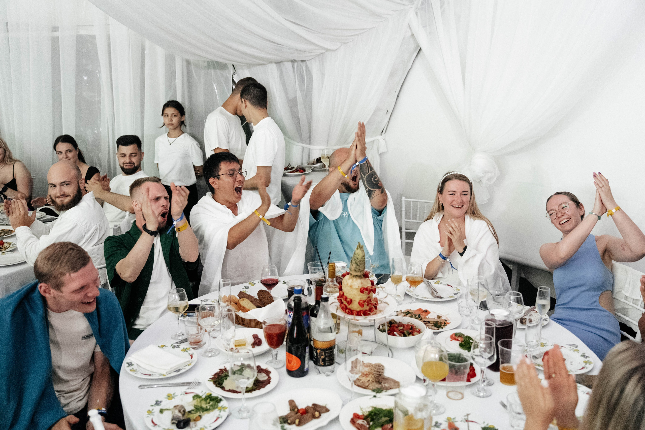 Бери заряд. Свадебный фотограф Москва Александра Аверкова