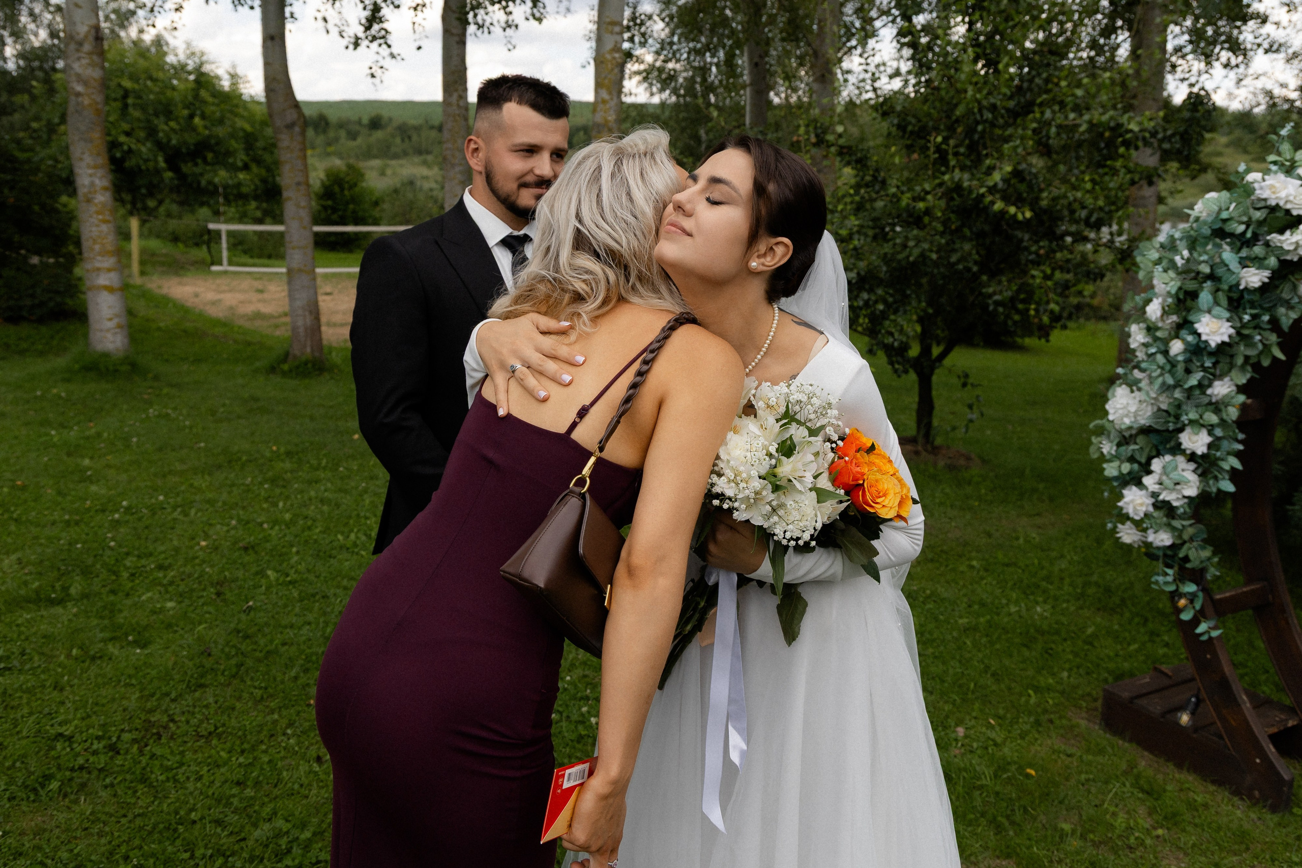 Свадебная фотосессия в агроусадьбе Лабодянка в Минске. Свадебный фотограф в Минске/Беларуси Сергей Спиридонов